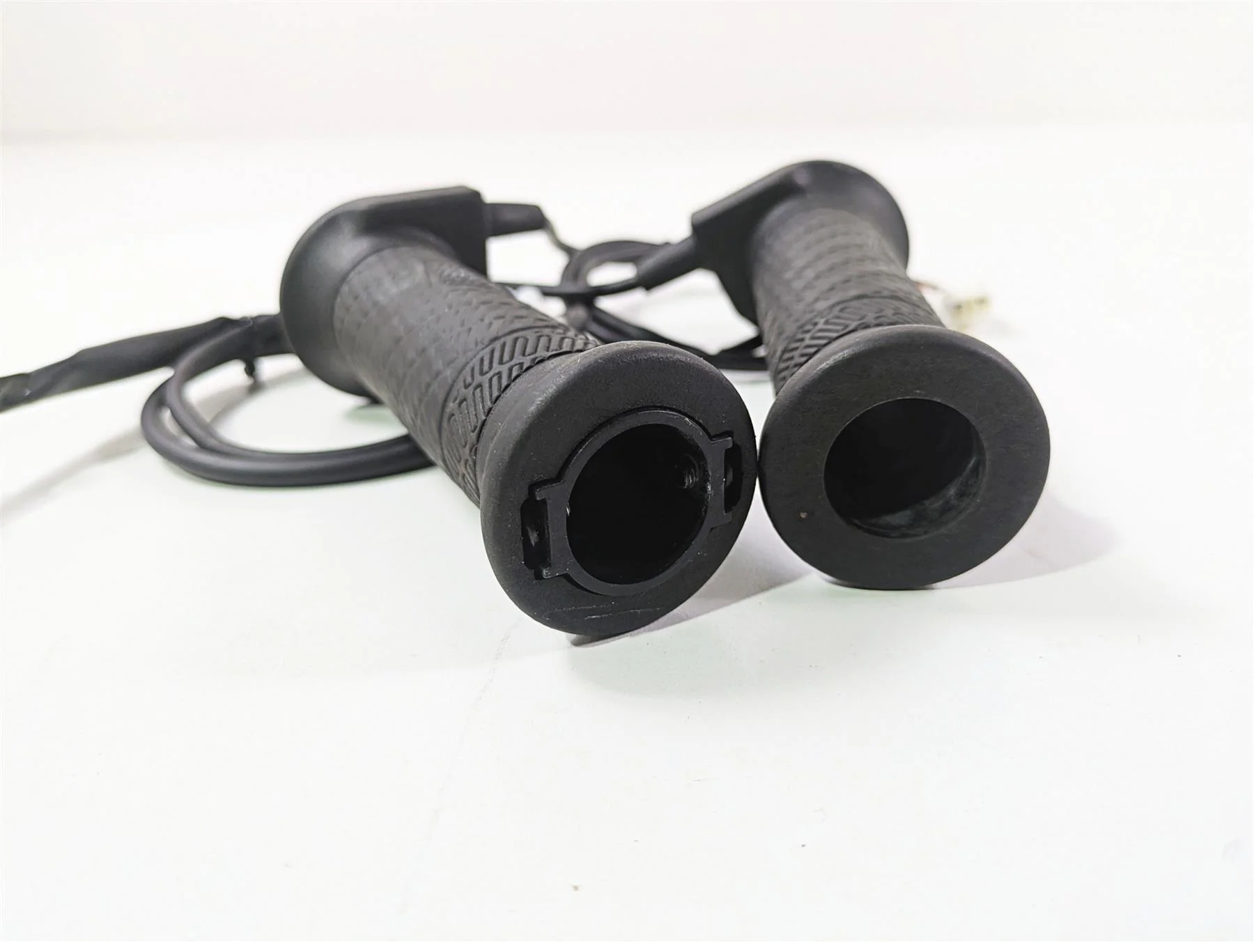 2017 KTM 1290 Super Duke GT Left Right Heated Hand Grip Set - Image 6
