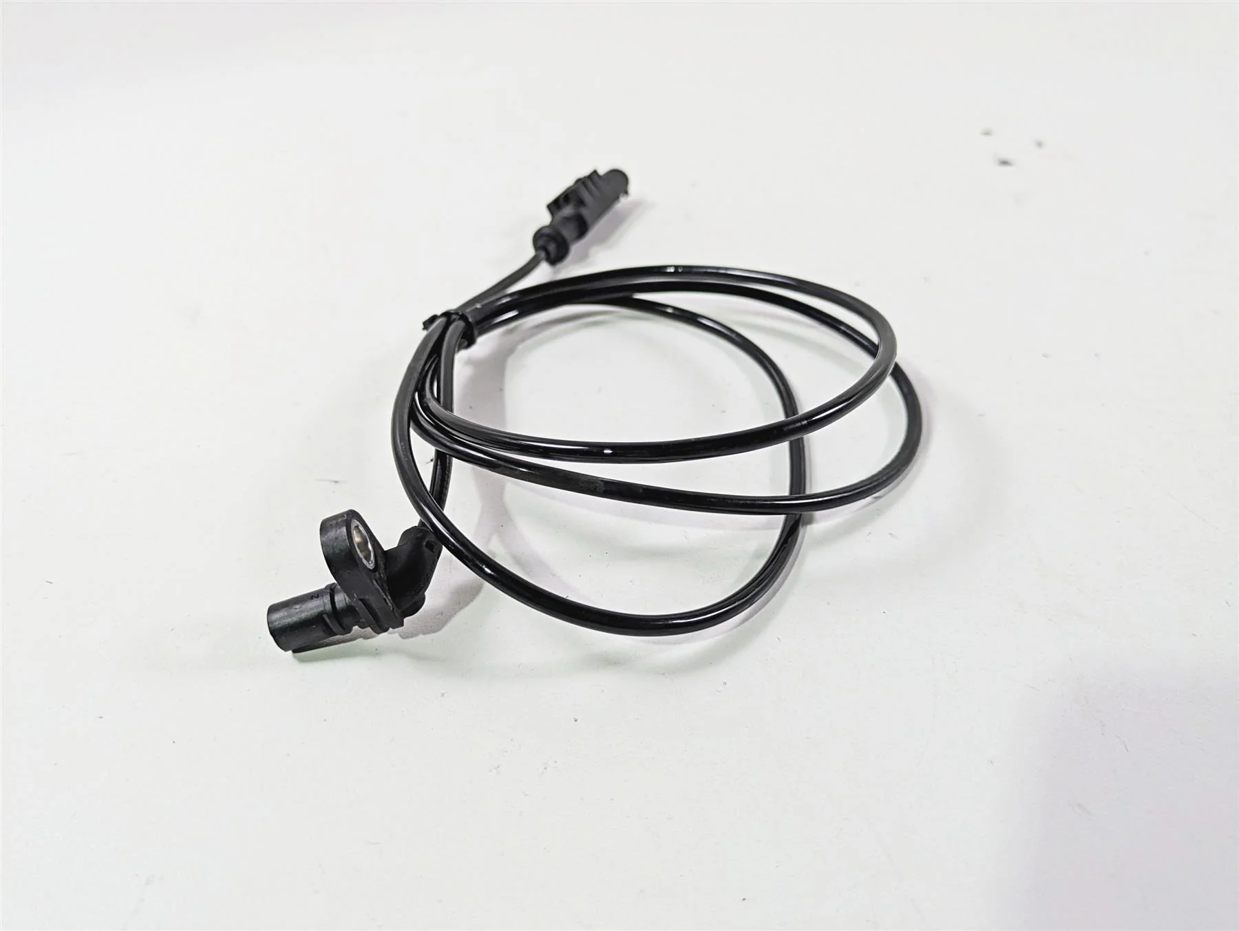 2017 KTM 1290 Super Duke GT Rear Abs Brake Wheel Speed Sensor 76042025000 - Image 5