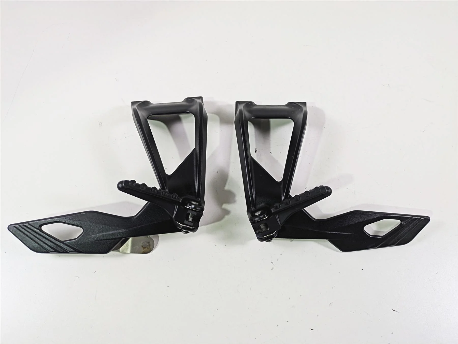 2017 KTM 1290 Super Duke GT Rear Passenger Footpeg 6140304800033S 6140304900033S