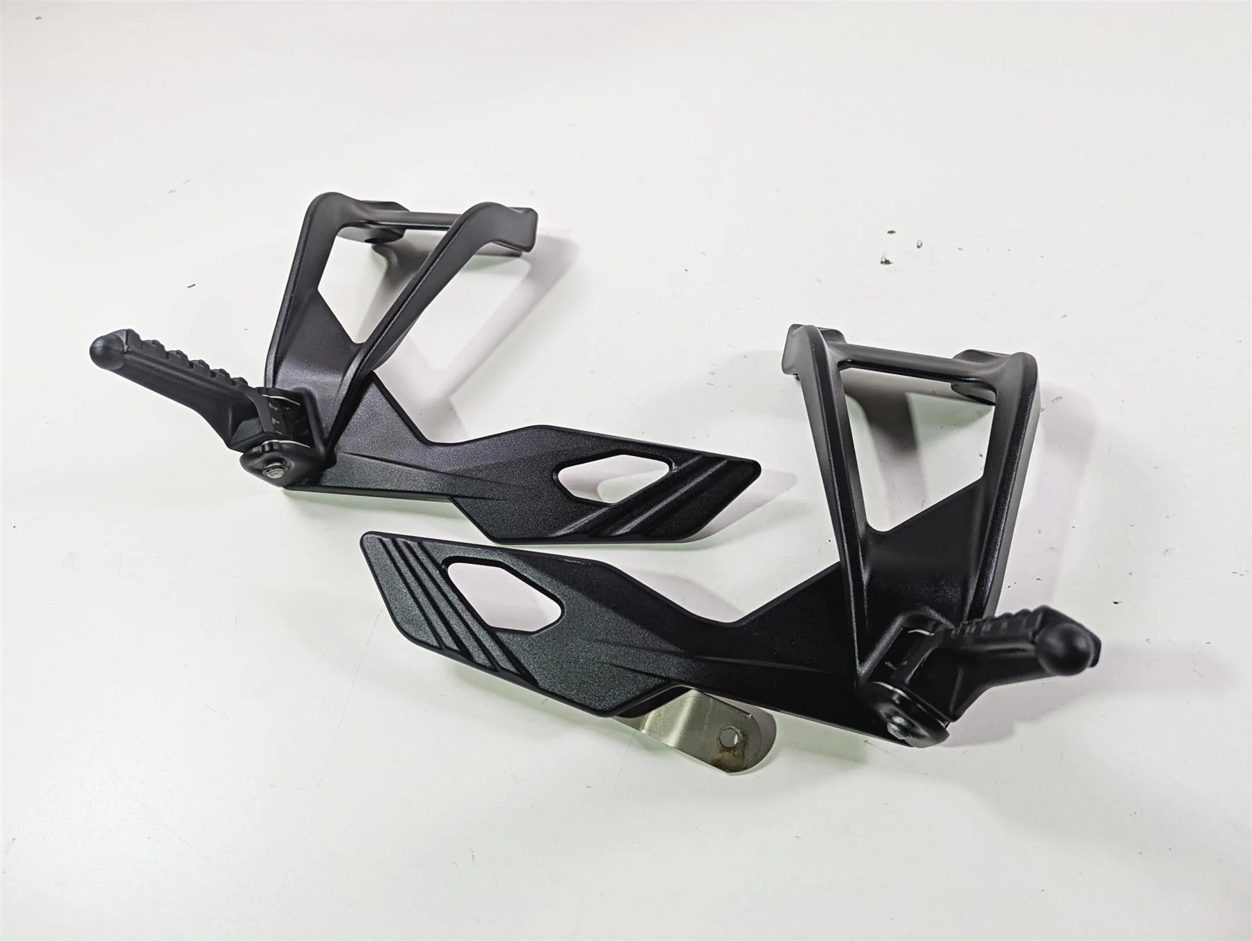 2017 KTM 1290 Super Duke GT Rear Passenger Footpeg 6140304800033S 6140304900033S - Image 11