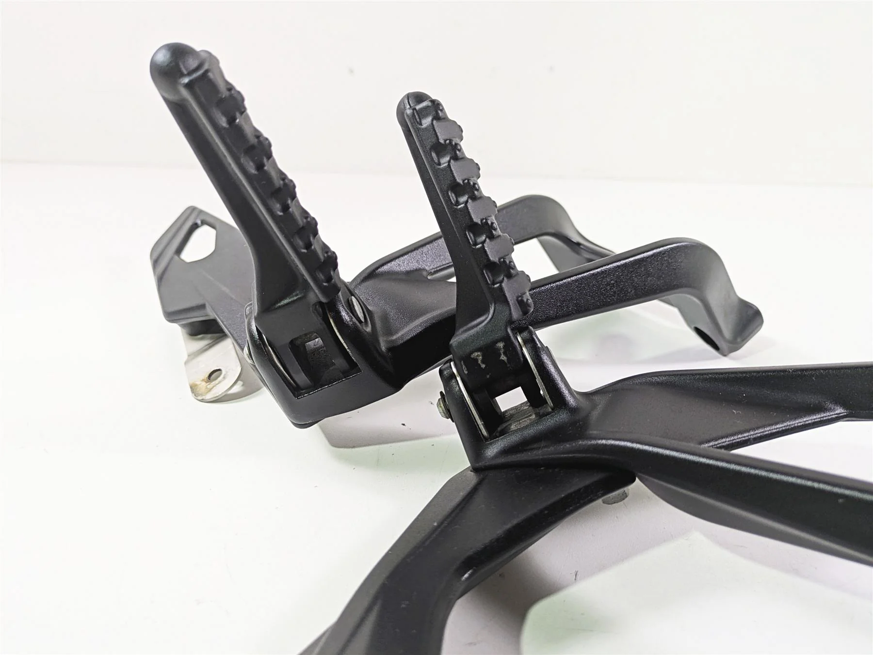 2017 KTM 1290 Super Duke GT Rear Passenger Footpeg 6140304800033S 6140304900033S - Image 7