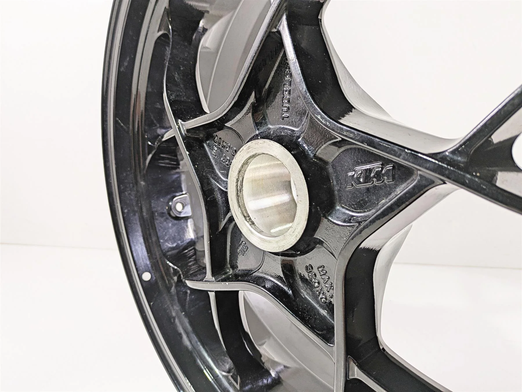 2017 KTM 1290 Super Duke GT Rear Wheel Rim 17x6 Straight 6141010100030 - Image 5