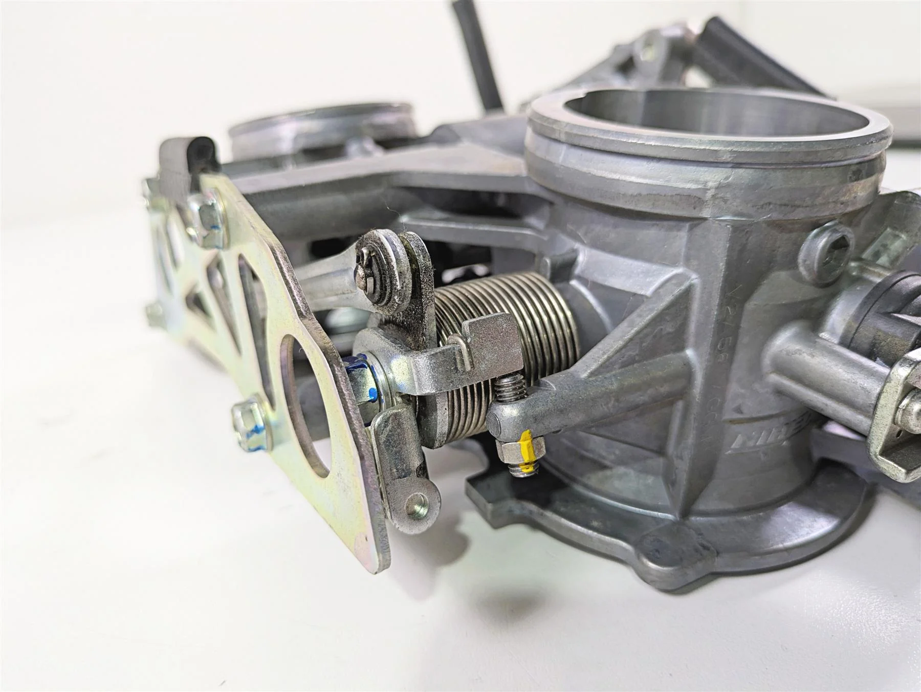 2017 KTM 1290 Super Duke GT Throttle Body Fuel Injectors Keihin 61341001000 - Image 10