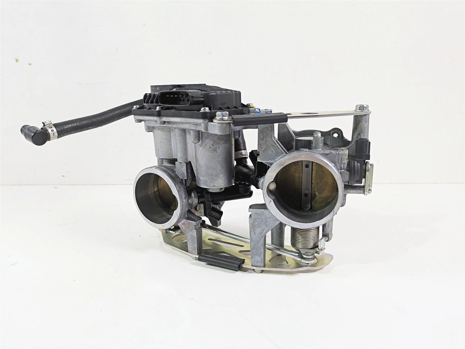 2017 KTM 1290 Super Duke GT Throttle Body Fuel Injectors Keihin 61341001000 - Image 12