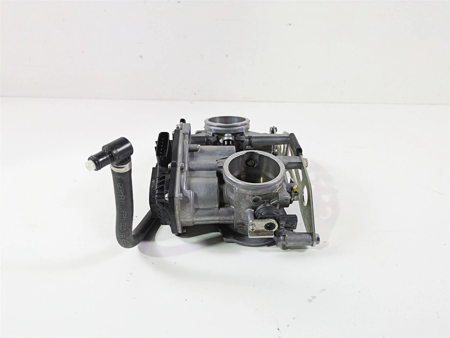 2017 KTM 1290 Super Duke GT Throttle Body Fuel Injectors Keihin 61341001000 - Image 5