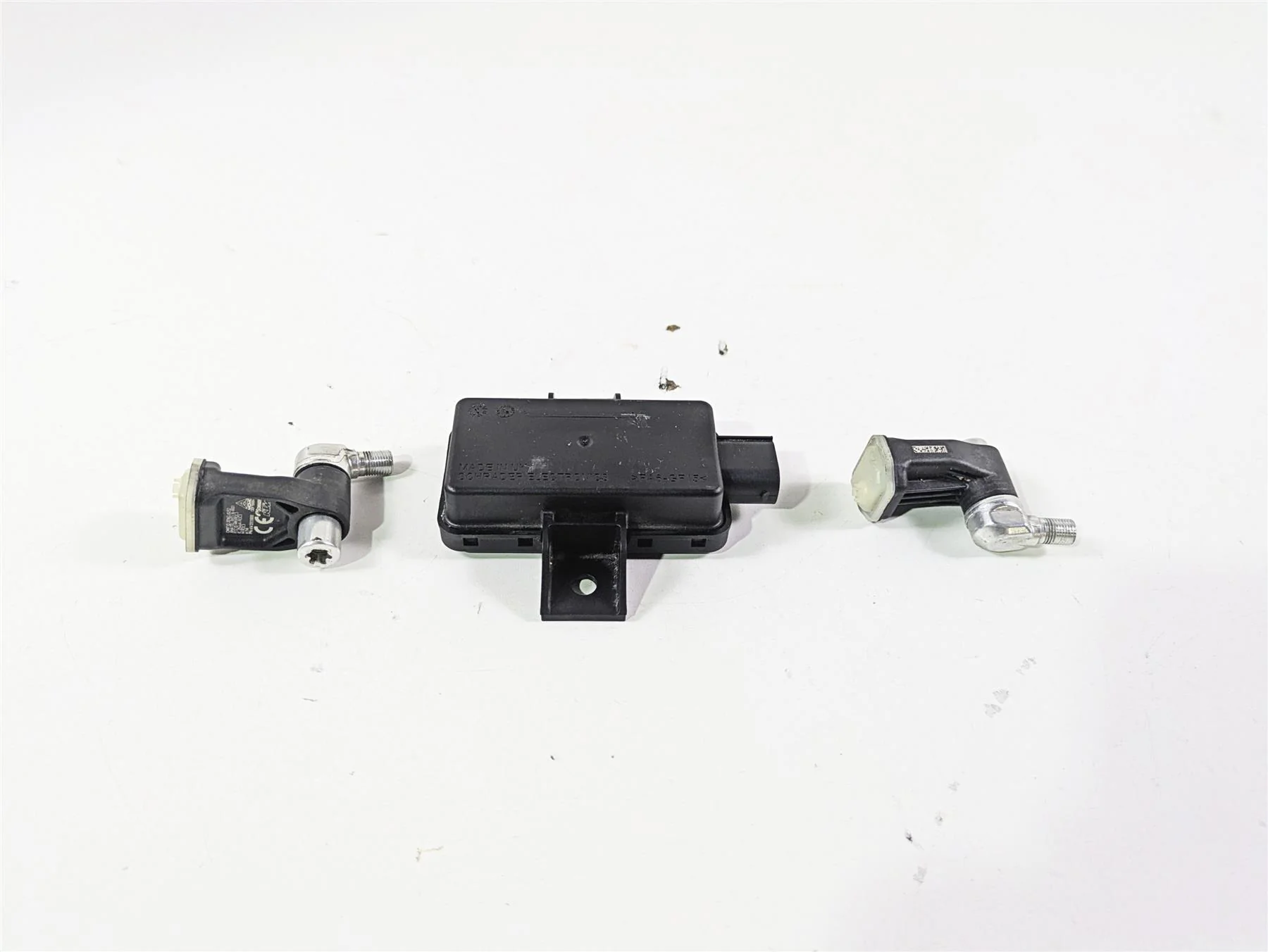2017 KTM 1290 Super Duke GT Tpms Tire Pressure & Module Sensor Set 60312032000 - Image 3