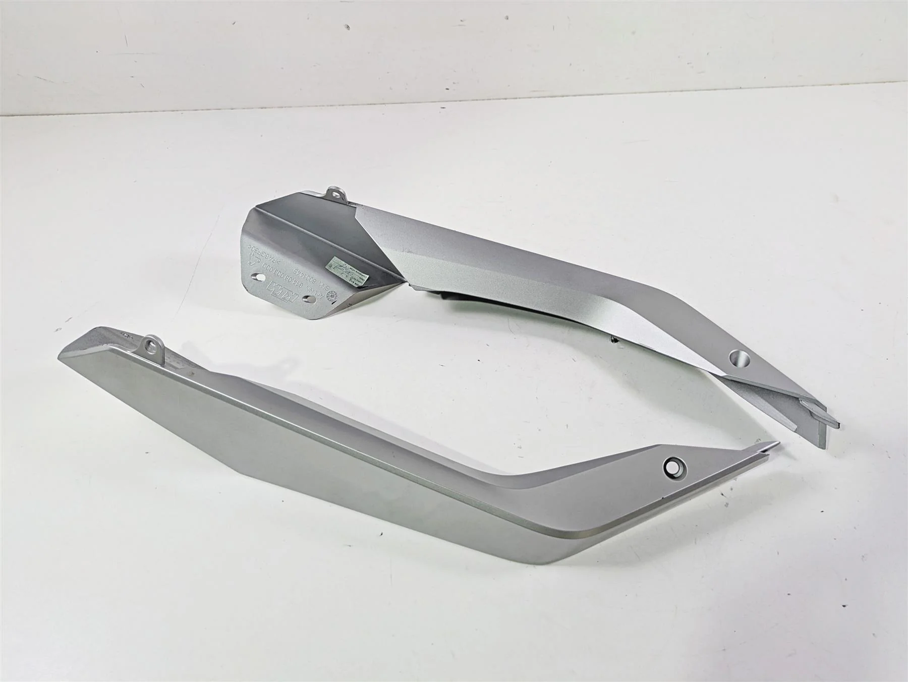 2017 KTM 1290 Super Duke GT Upper Front Fairing Side Set 61408003000 - Image 2