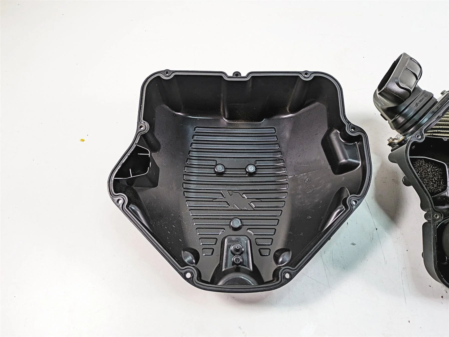 2017 Mv Agusta Dragster 800 Air Cleaner Breather Filter Box 8000B5482 - Image 8