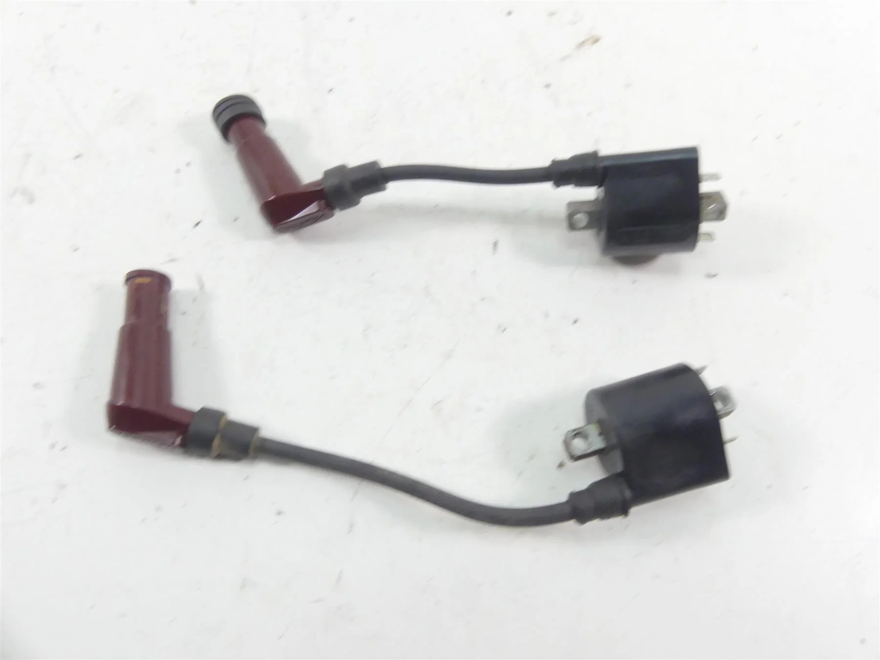 2017 Triumph Thruxton 1200 R Ignition Coil Wires Plug Set T1290321 T1290308 - Image 4
