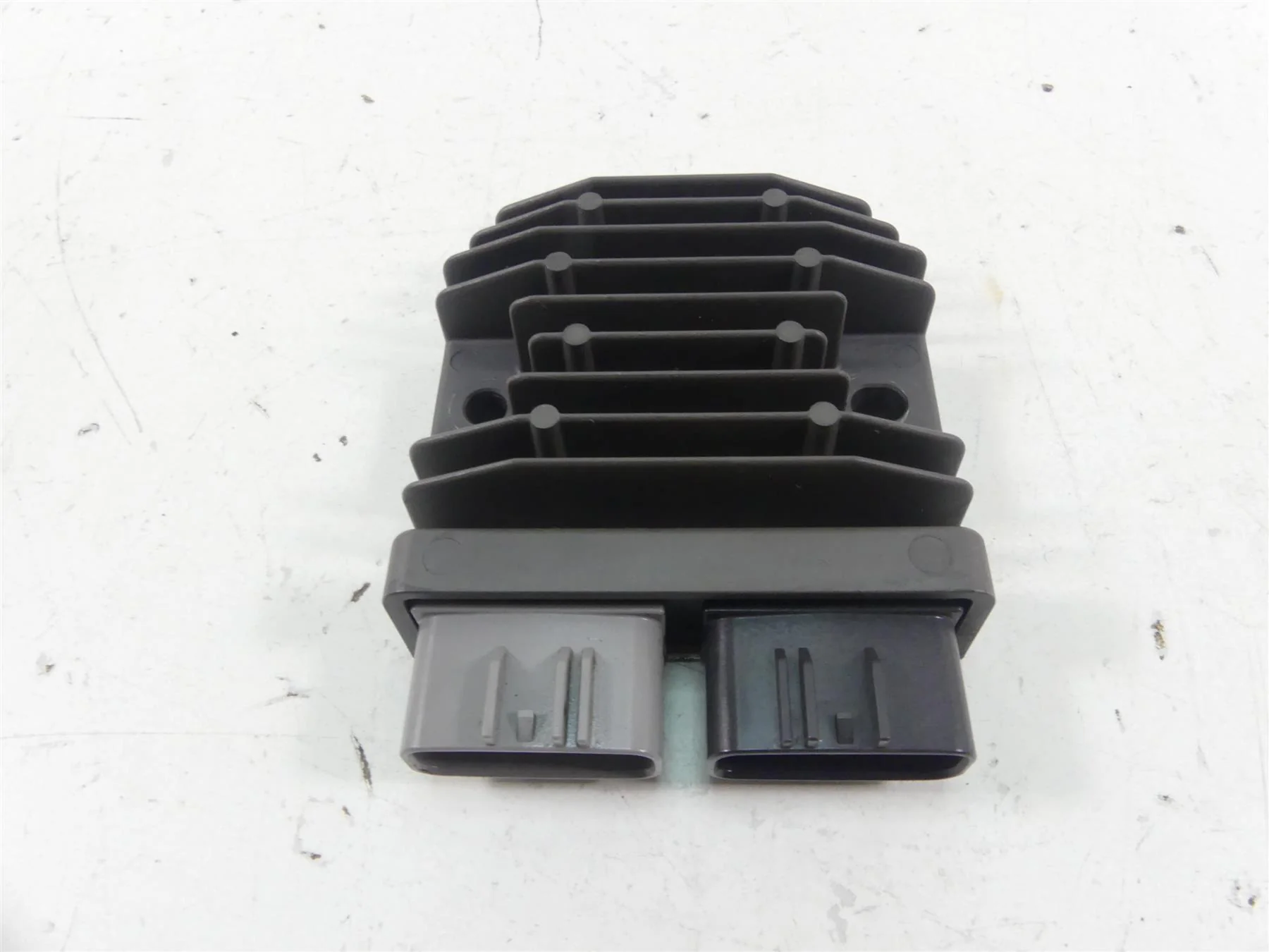 2017 Triumph Thruxton 1200 R Rectifier Voltage Regulator FH020AA T1300679