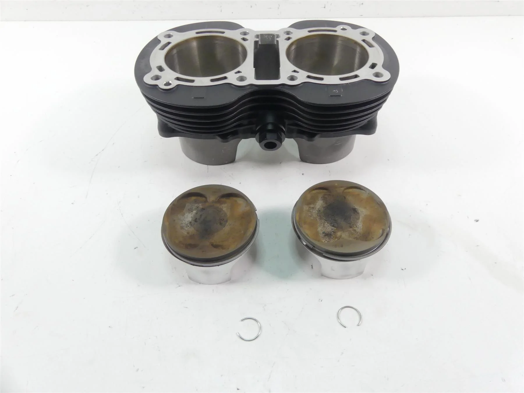 2017 Triumph Thruxton 1200R Cylinder Jug Piston Set 3K T1167220 T1127030