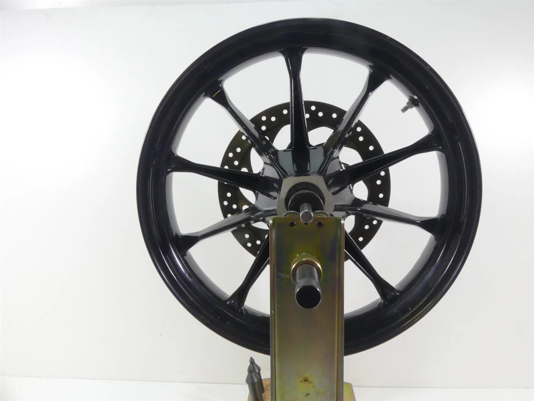 2017 Victory Octane 1200 Straight Front Wheel Rim 18x3.5 1522092-266 - Image 5