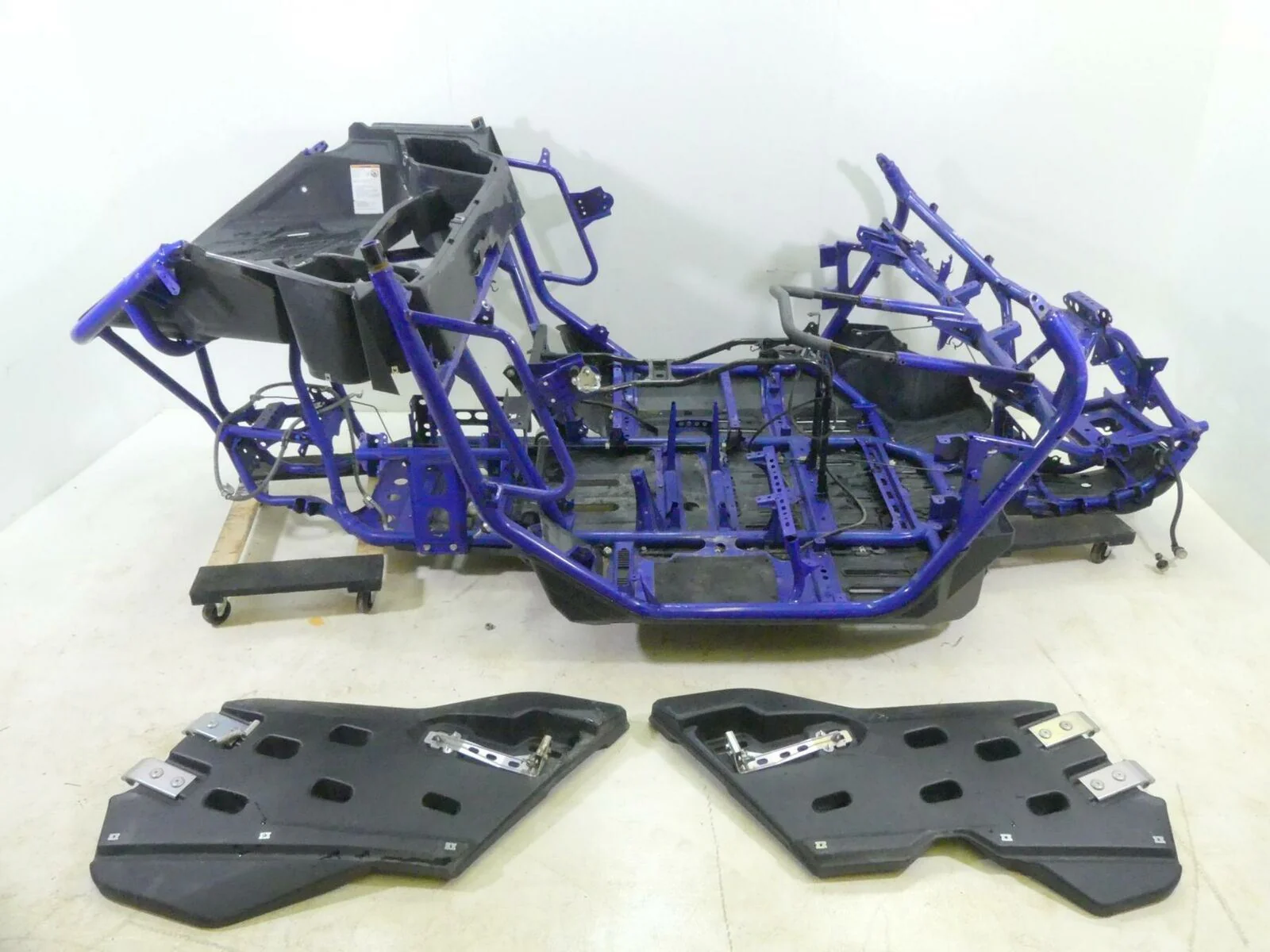 2017 Yamaha YXZ1000R EPS SS Bent Main Frame Slvg + Doors & Bed 2HC-F1110-21-00