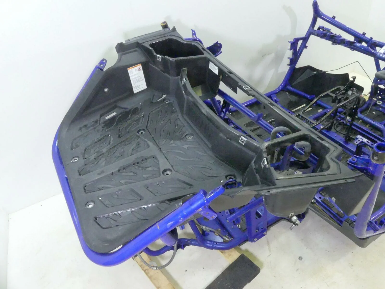 2017 Yamaha YXZ1000R EPS SS Bent Main Frame Slvg + Doors & Bed 2HC-F1110-21-00 - Image 4