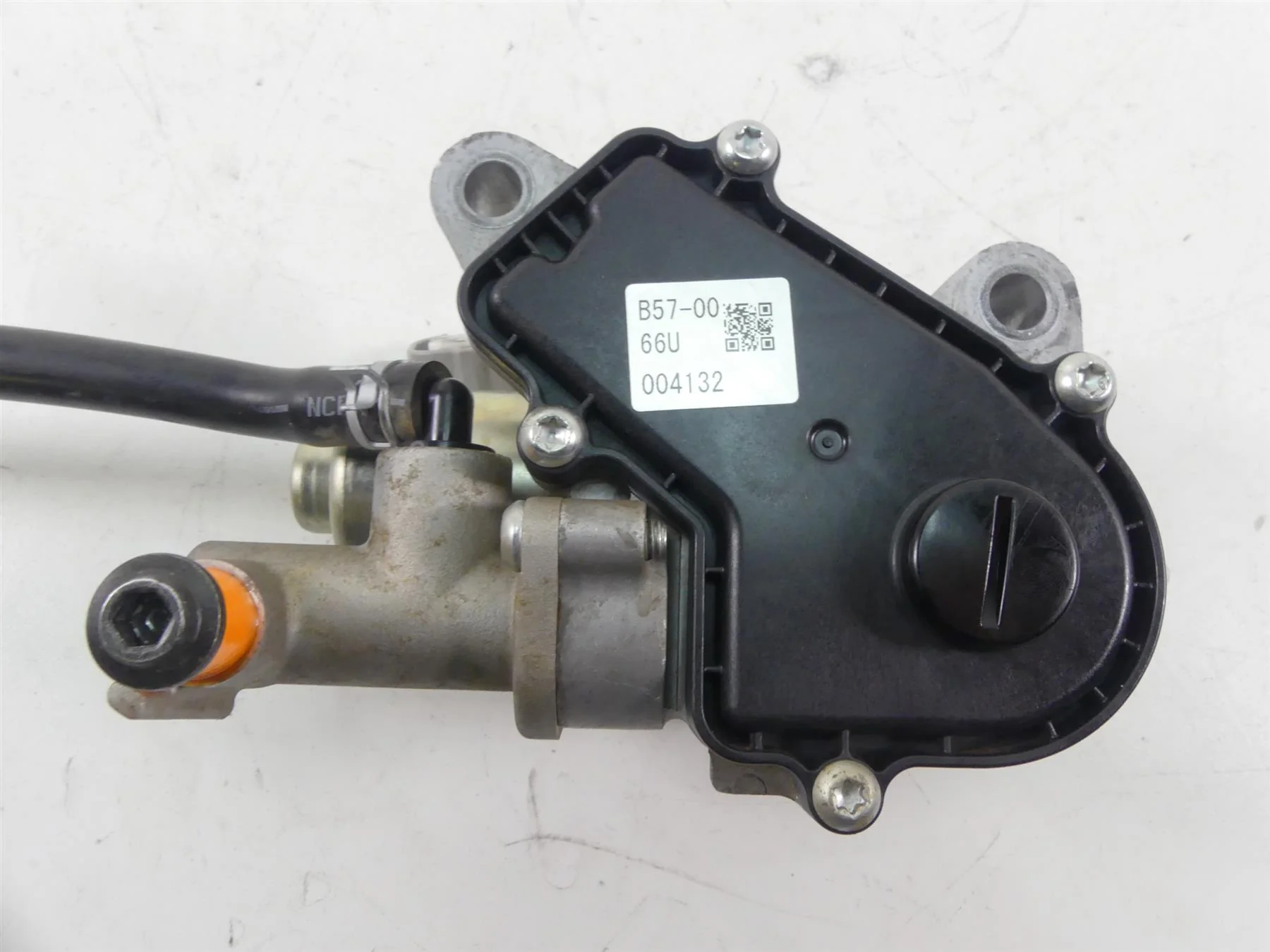 2017 Yamaha YXZ1000R EPS SS Clutch Master Cylinder + Reservoir B57-82460-00-00 - Image 3