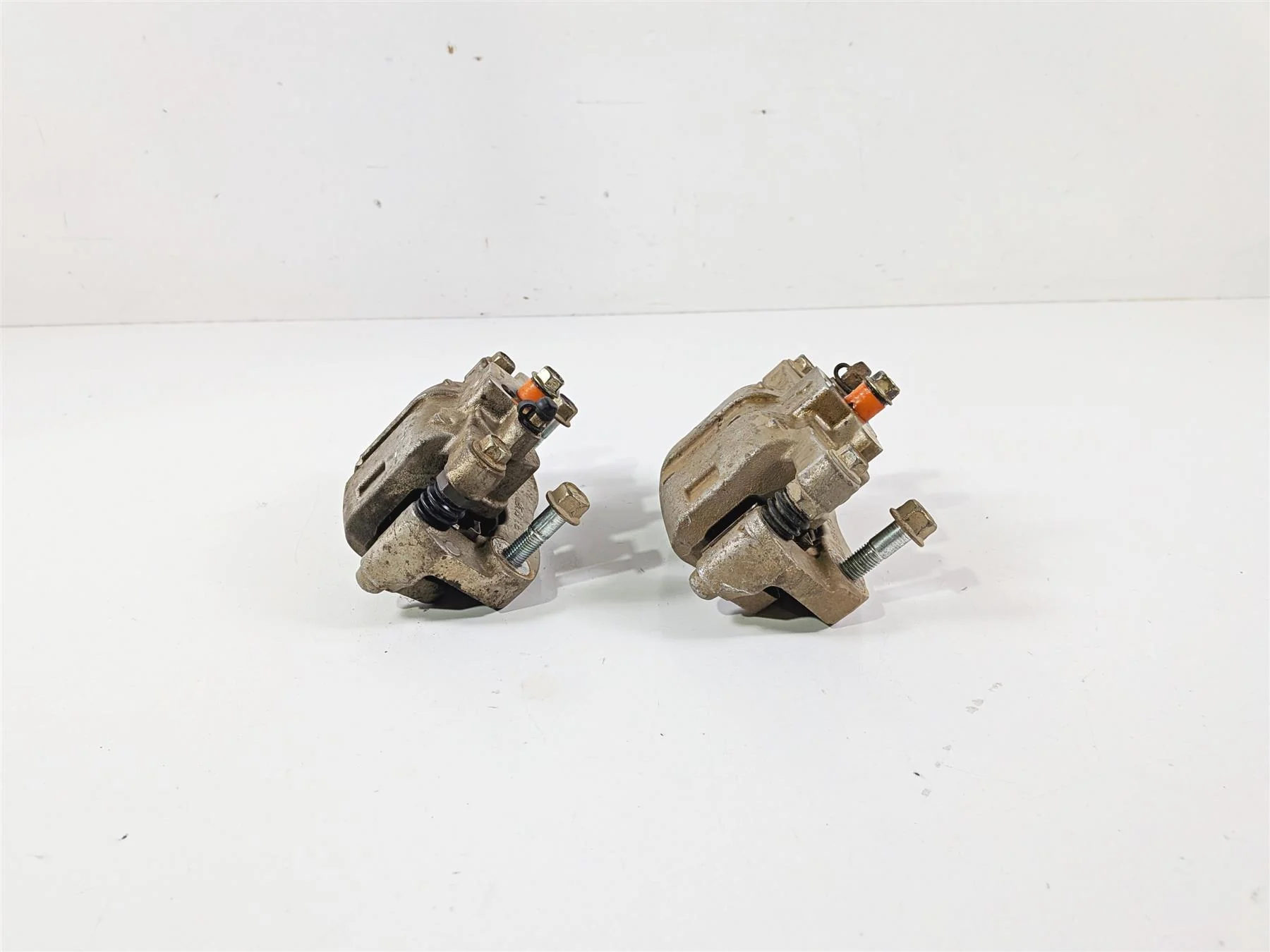 2017 Yamaha YXZ1000R EPS SS Nissin Rear Brake Caliper Set 2HC-2580V-00-00 - Image 2