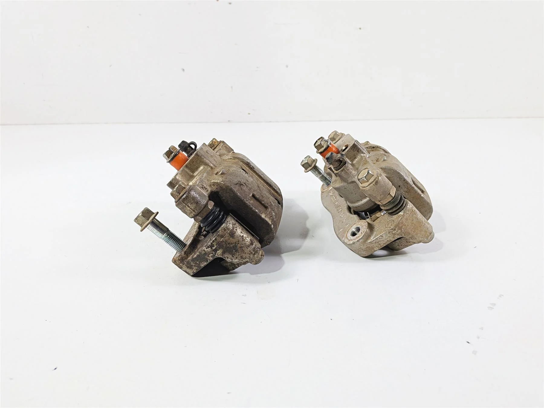 2017 Yamaha YXZ1000R EPS SS Nissin Rear Brake Caliper Set 2HC-2580V-00-00 - Image 4