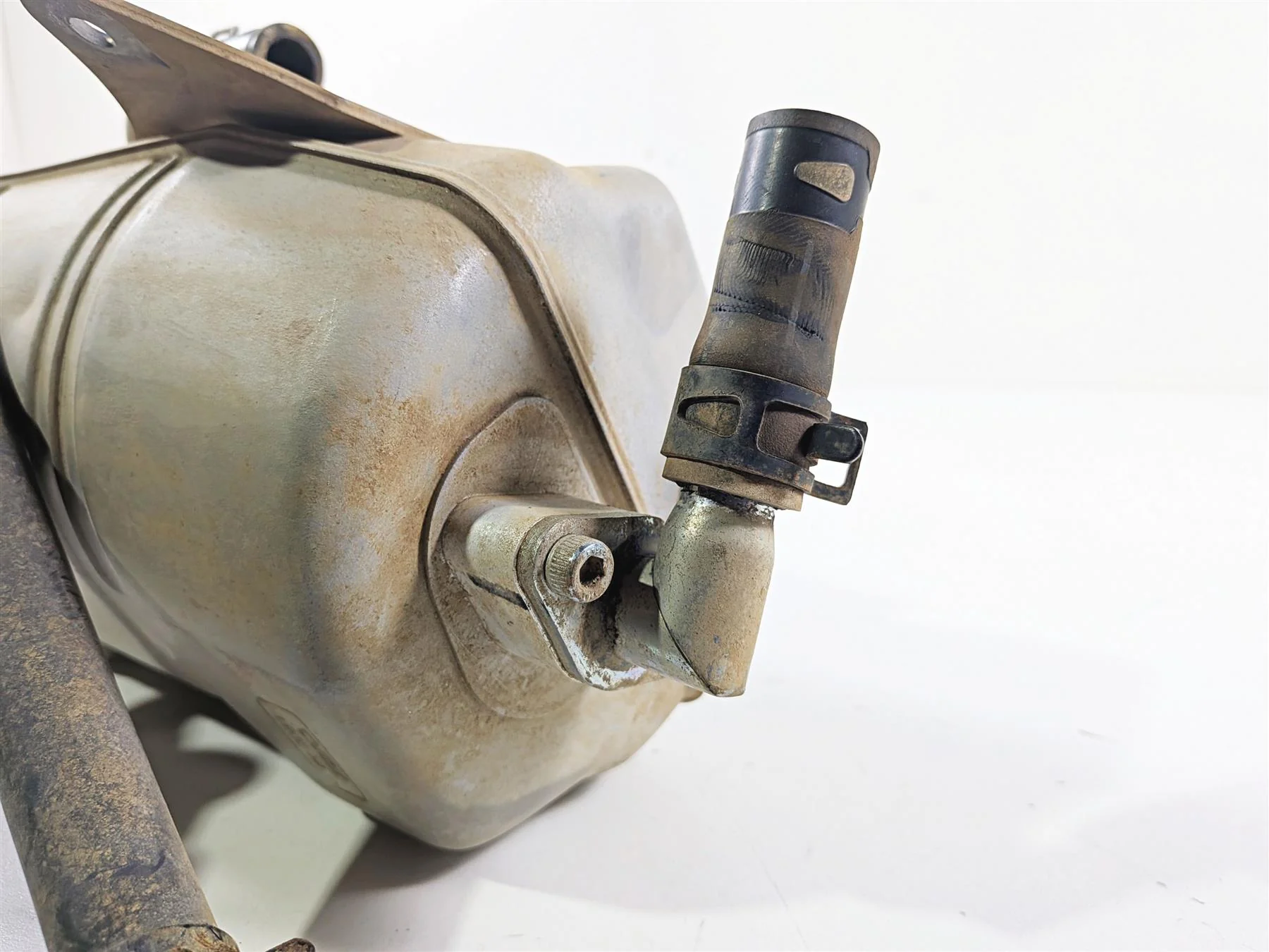 2017 Yamaha YXZ1000R EPS SS Oil Tank Reservoir 2HC-21751-00-00 - Image 11