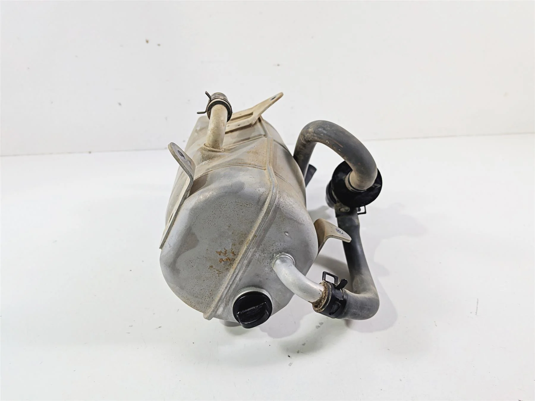 2017 Yamaha YXZ1000R EPS SS Oil Tank Reservoir 2HC-21751-00-00 - Image 3