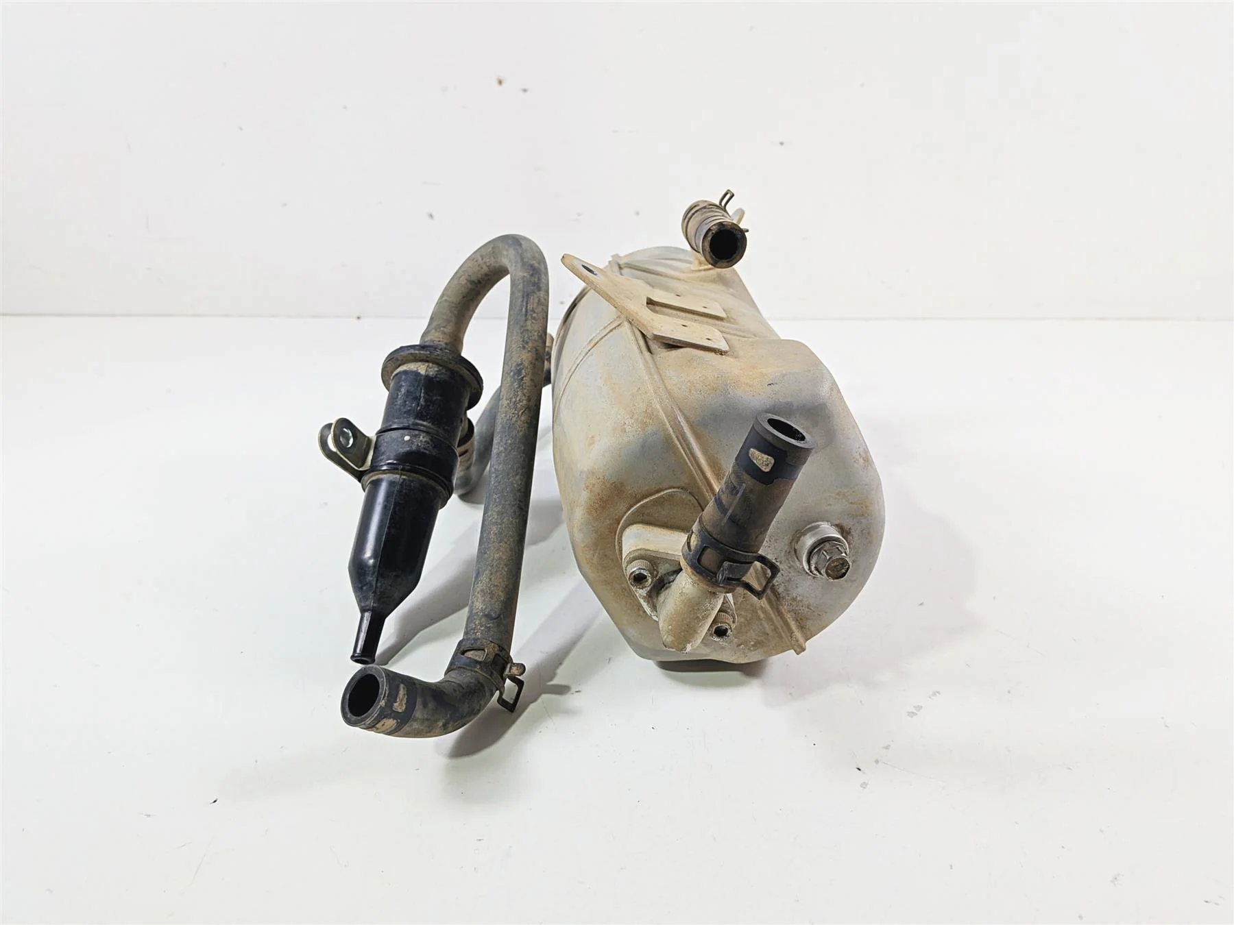 2017 Yamaha YXZ1000R EPS SS Oil Tank Reservoir 2HC-21751-00-00 - Image 5