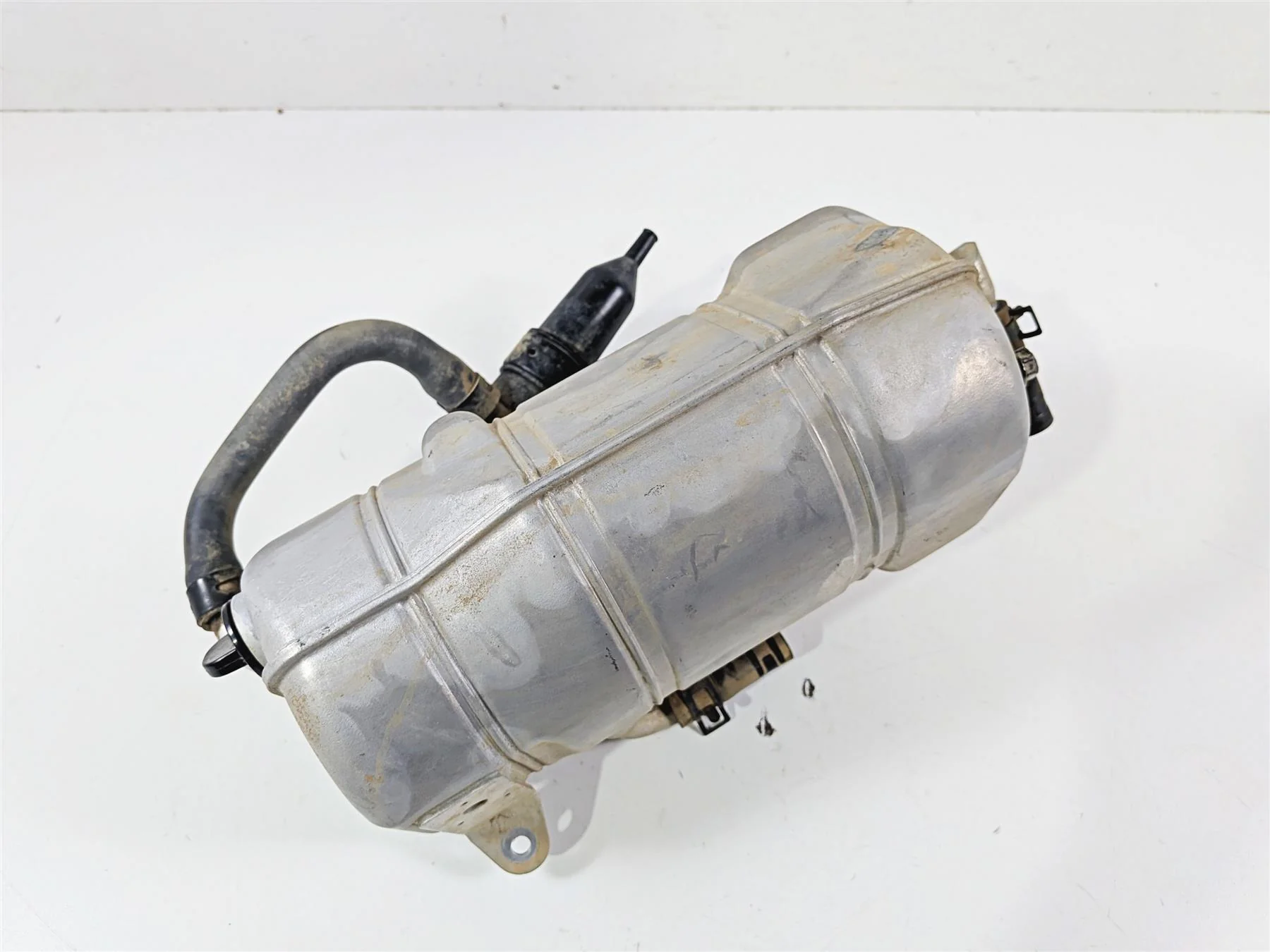 2017 Yamaha YXZ1000R EPS SS Oil Tank Reservoir 2HC-21751-00-00 - Image 8