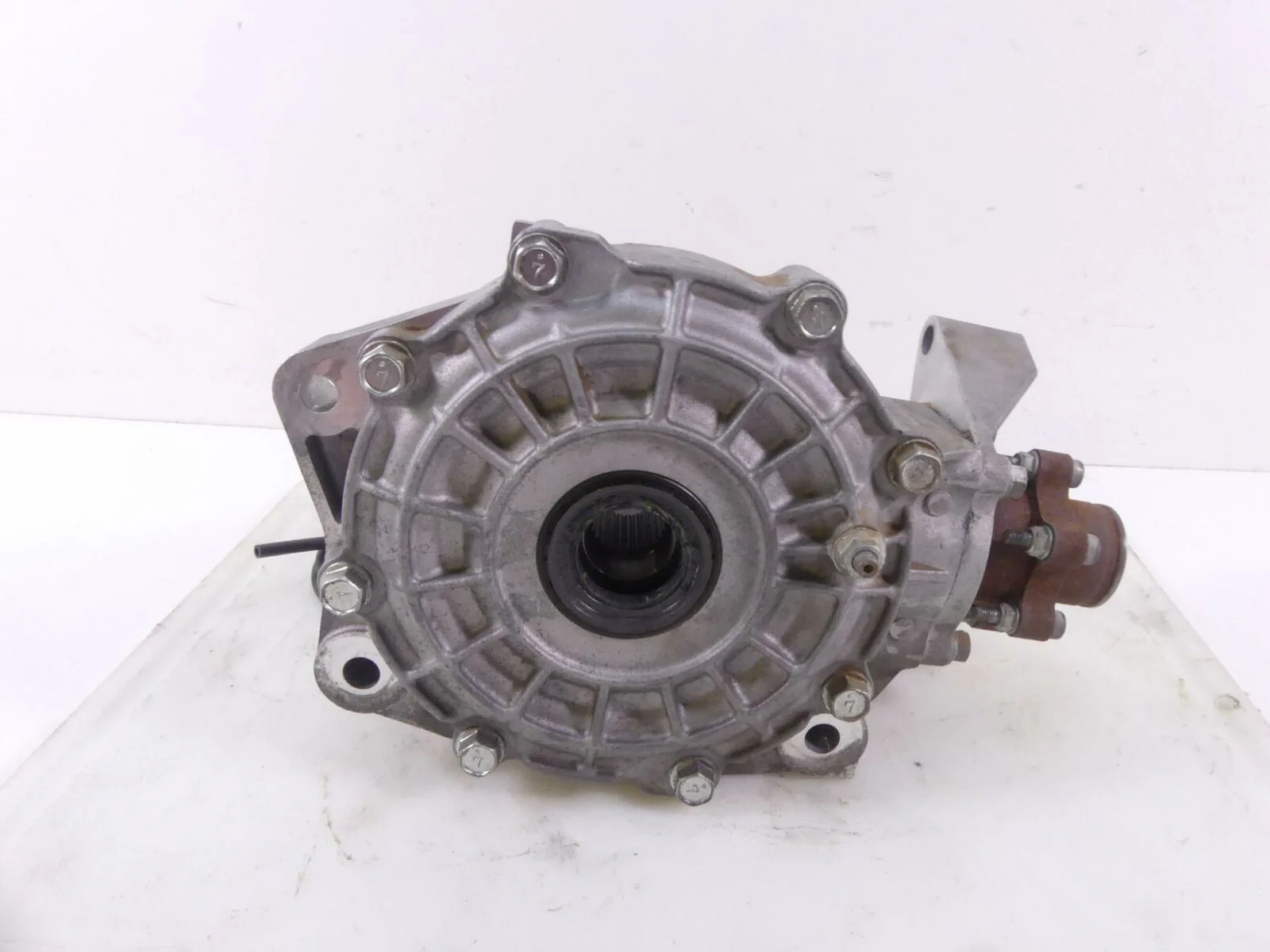 2017 Yamaha YXZ1000R EPS SS Rear Differential Gear Box Case - 2K 2HC-G6101-03 - Image 2