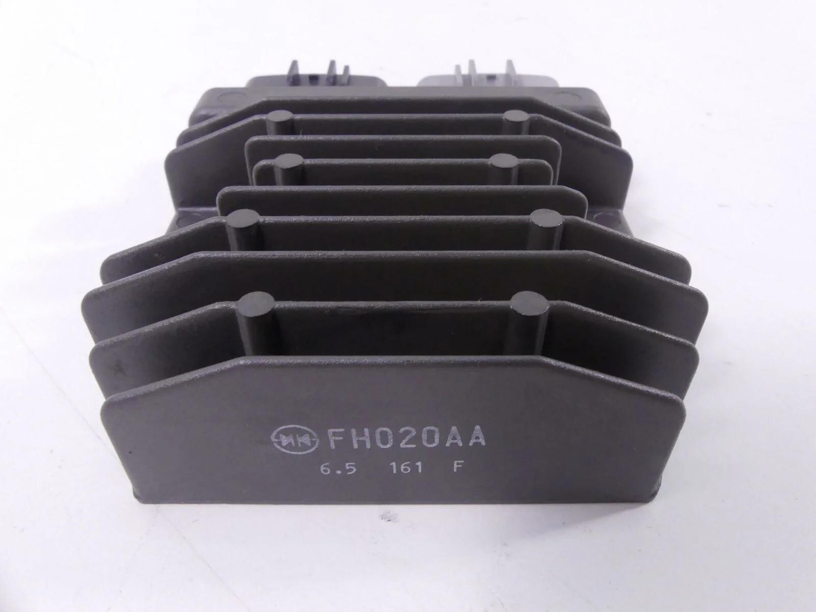 2017 Yamaha YXZ1000R EPS SS Rectifier Voltage Regulator 1D7-81960-01-00 - Image 2