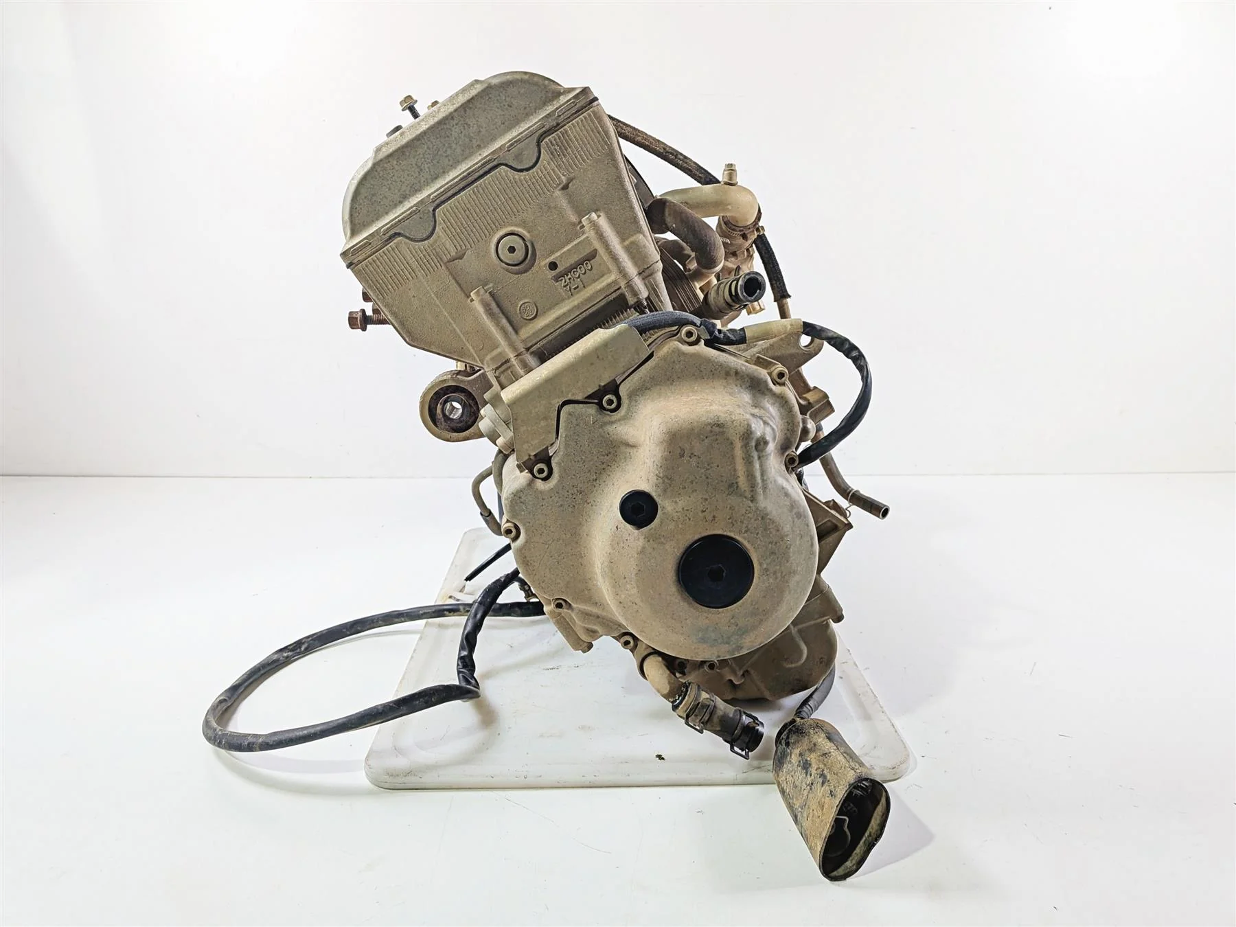 2017 Yamaha YXZ1000R EPS SS Running Engine Motor 4k - Video 2HC-15109-08-00 - Image 2