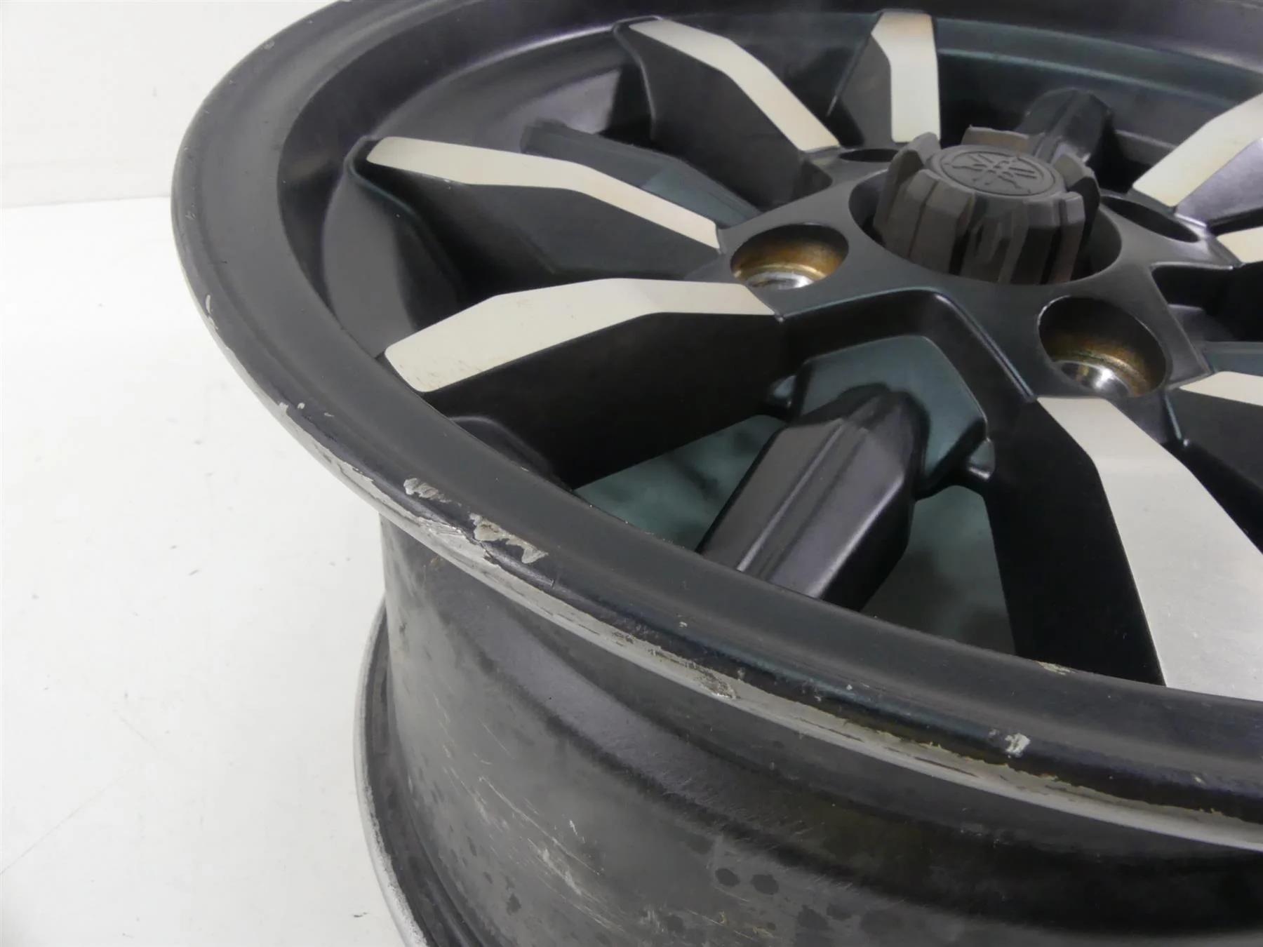 2017 Yamaha YXZ1000R EPS SS Straight Left Side Rear Wheel Rim 14x8 2HC-F533P-00 - Image 7