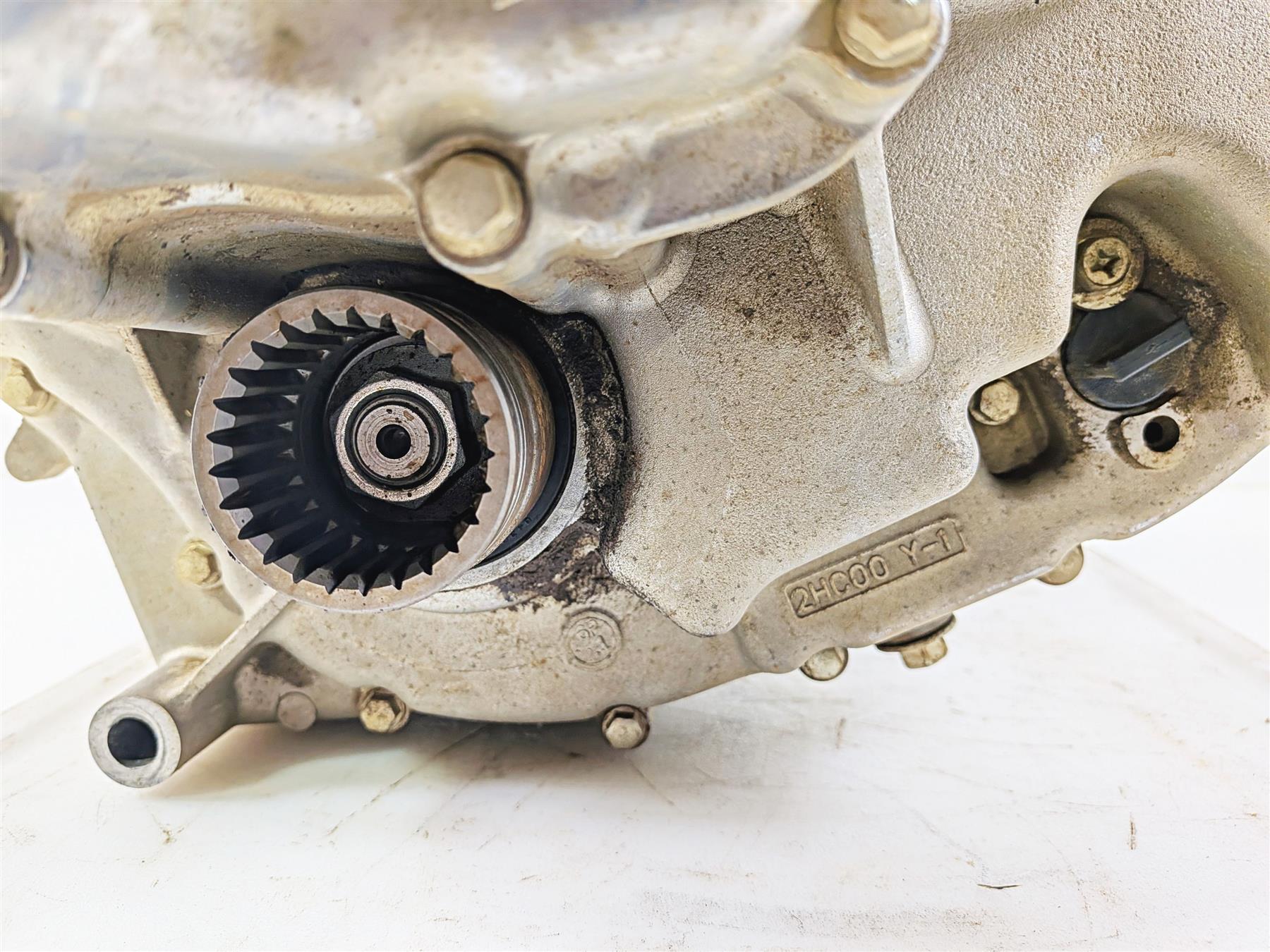 2017 Yamaha YXZ1000R EPS SS Transmission Gear Box 4k B57-17541-00-00 - Image 2