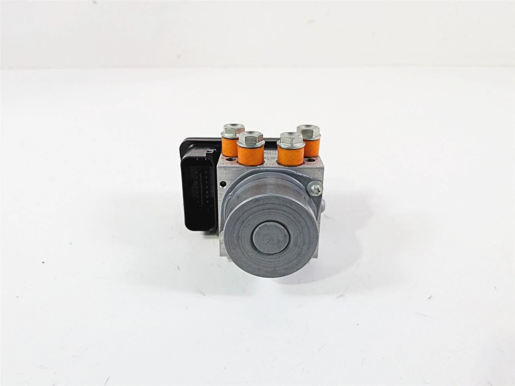 2018 Aprilia RSV4 RR Abs Brake Pump Unit Module 2D000265 2D000264 - Image 3