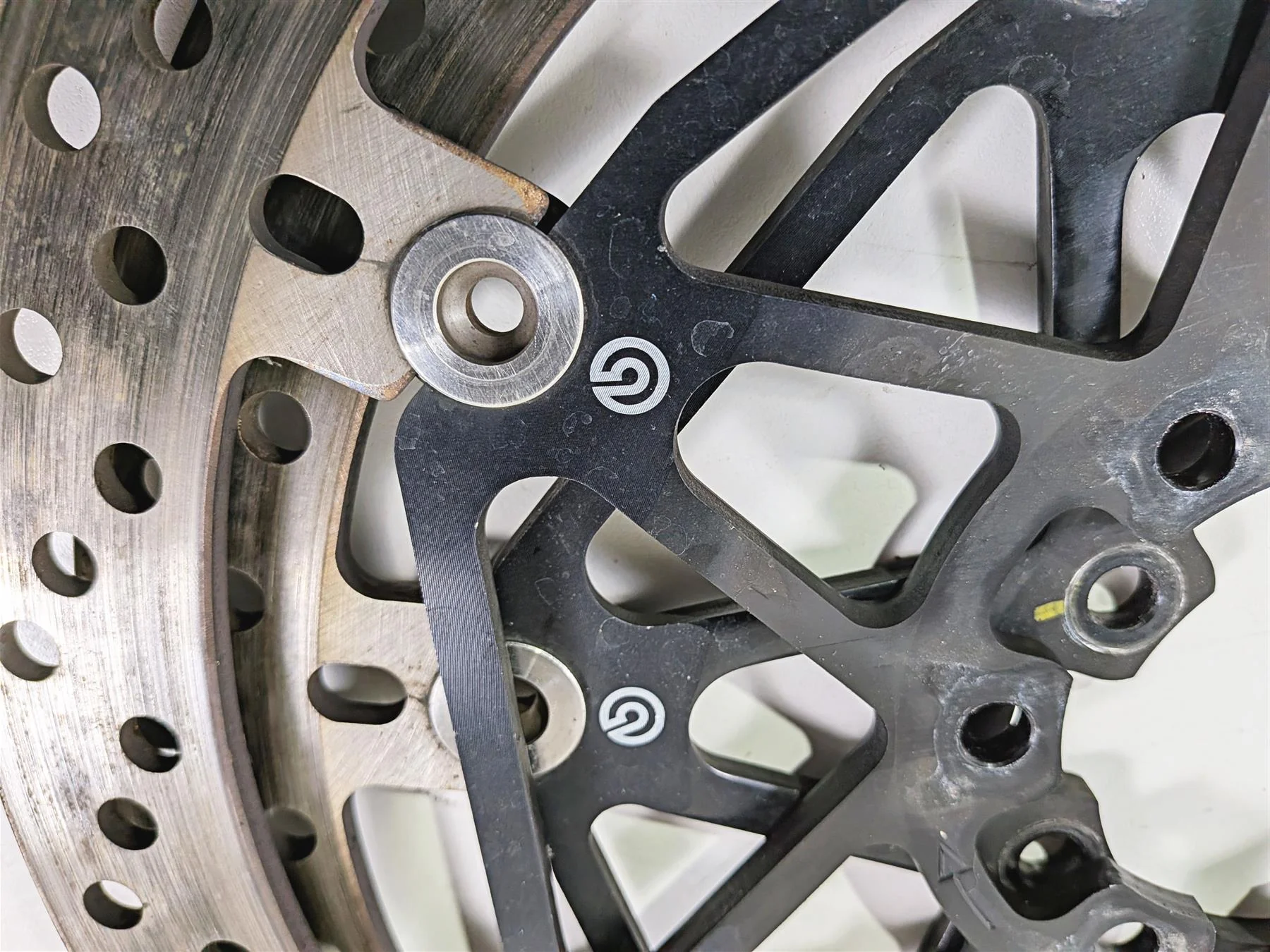 2018 Aprilia RSV4 RR Brembo Front Brake Disc Rotor Set 330mm 2B001135 2B001136 - Image 9
