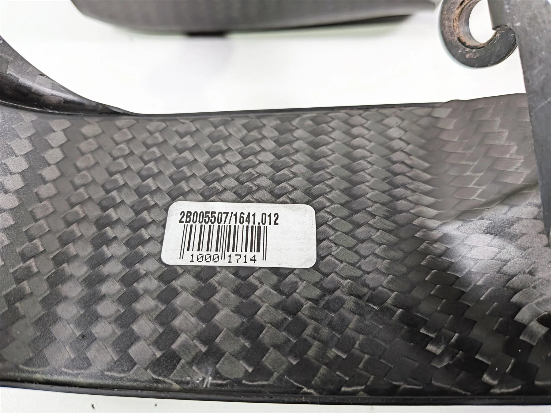 2018 Aprilia RSV4 RR Carbon Fiber Caliper Air Inlet 2B005507 2B005506 - Image 8