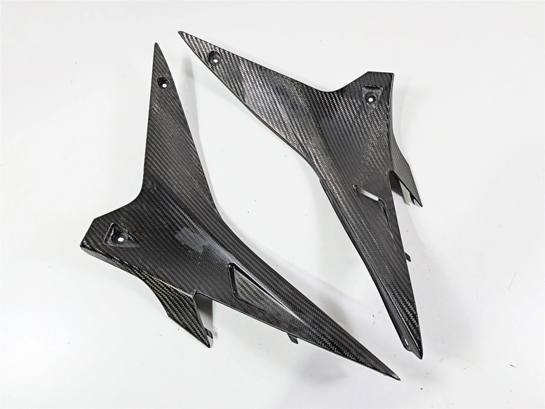 2018 Aprilia RSV4 RR Carbon Fiber Tank Triangle Fairing Covers Set 2B005961 - Image 12