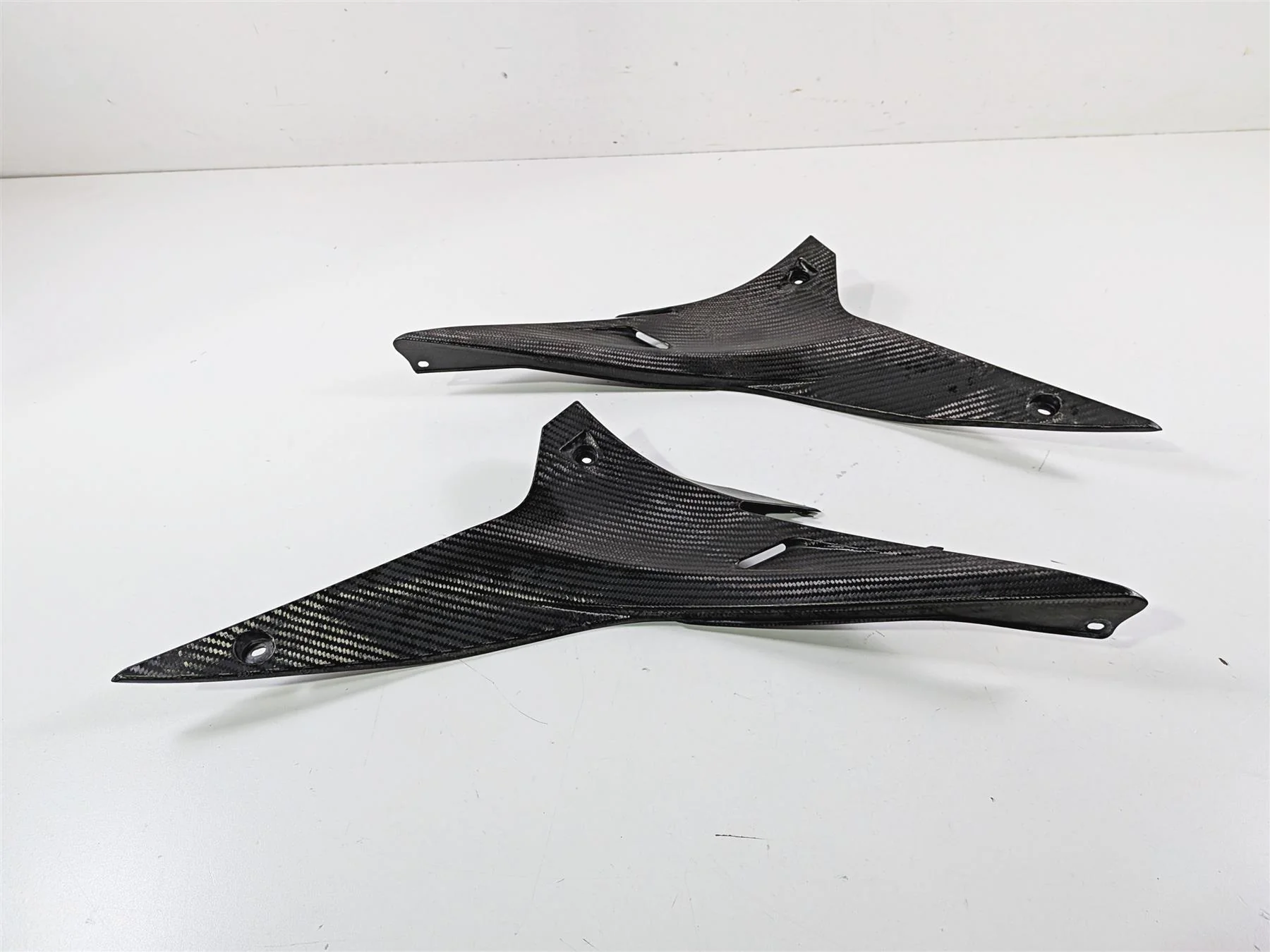 2018 Aprilia RSV4 RR Carbon Fiber Tank Triangle Fairing Covers Set 2B005961 - Image 4