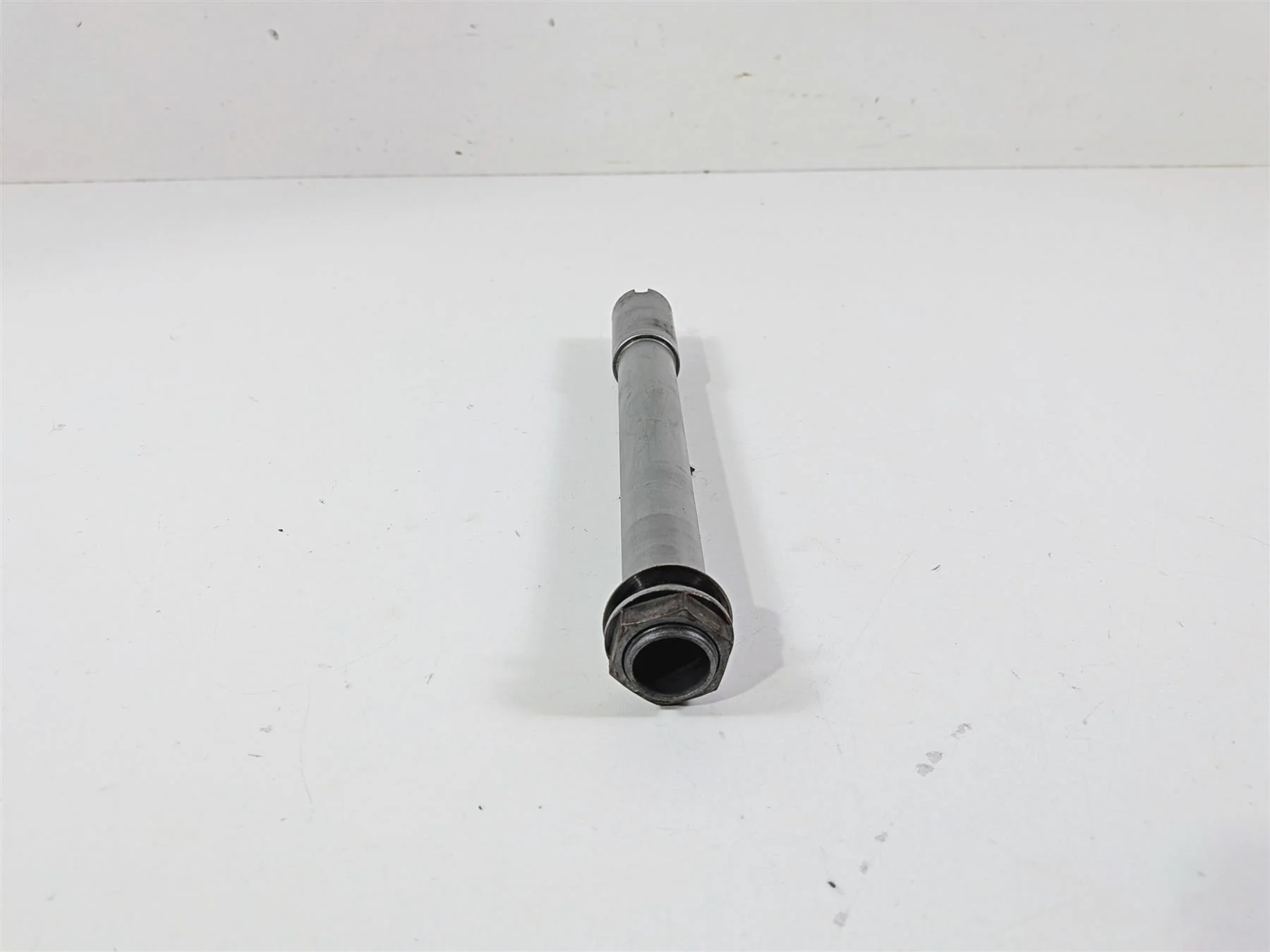 2018 Aprilia RSV4 RR Front Wheel Spindle Axle Set 85263R - Image 4