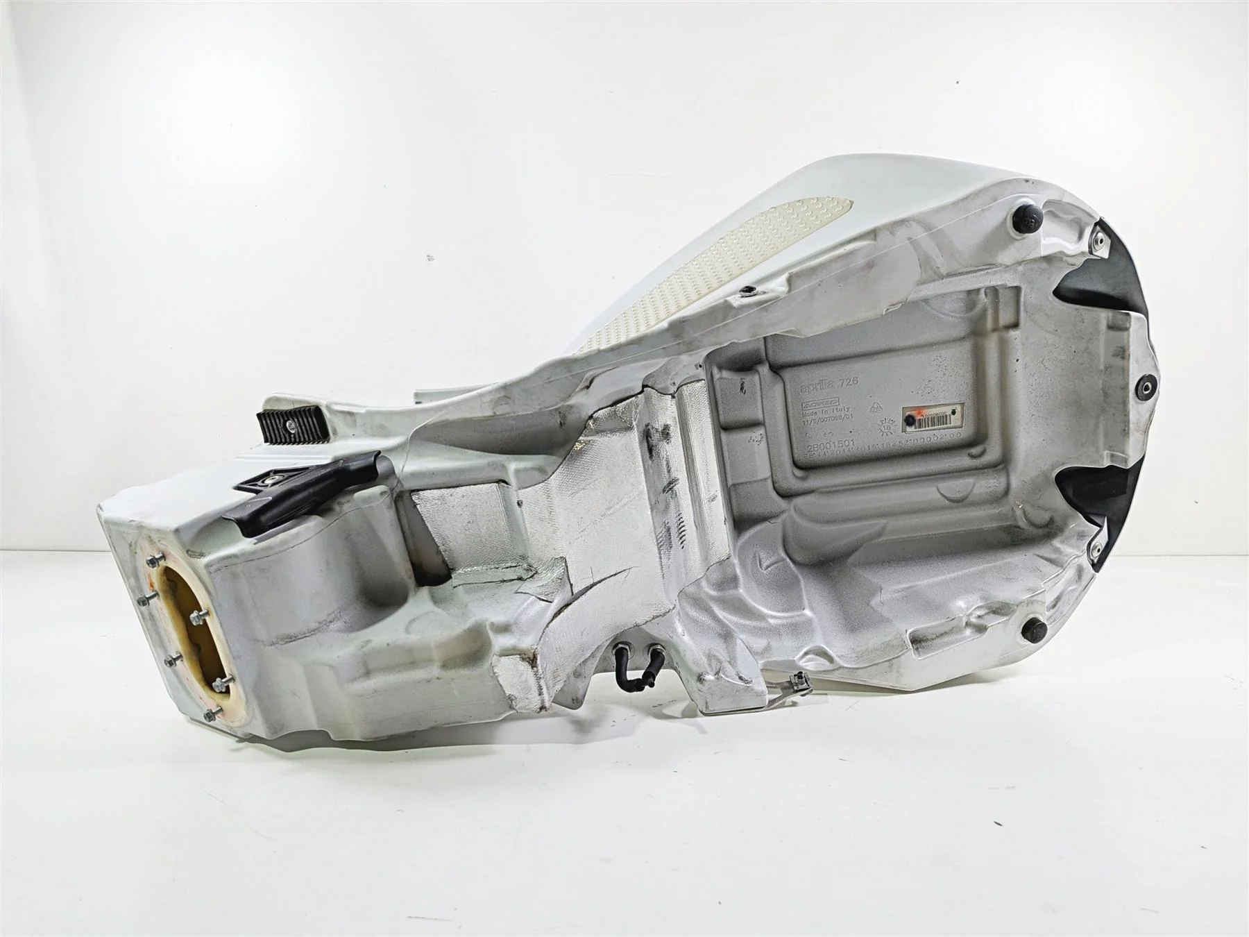 2018 Aprilia RSV4 RR Full Aftermarket Fairing Cover Set + Fuel Gas Tank -Video - Image 9