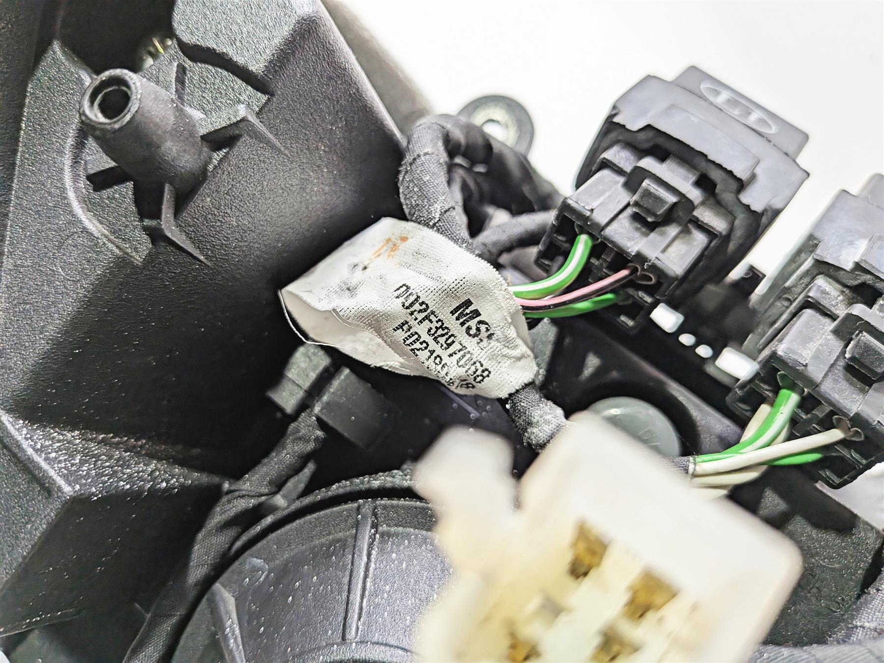 2018 Aprilia RSV4 RR Headlight Head Light Lamp 2D000116 - Image 10