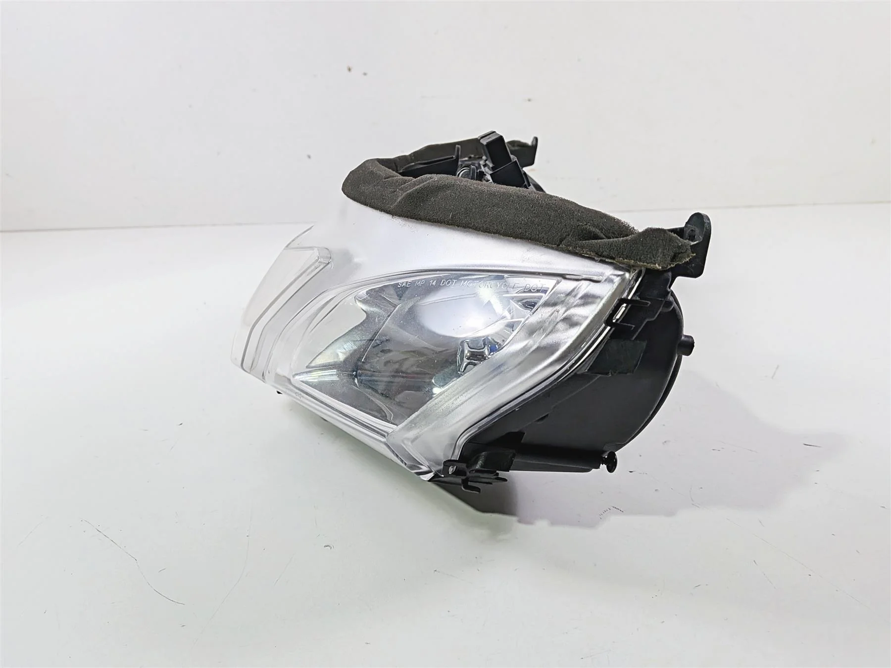 2018 Aprilia RSV4 RR Headlight Head Light Lamp 2D000116 - Image 5