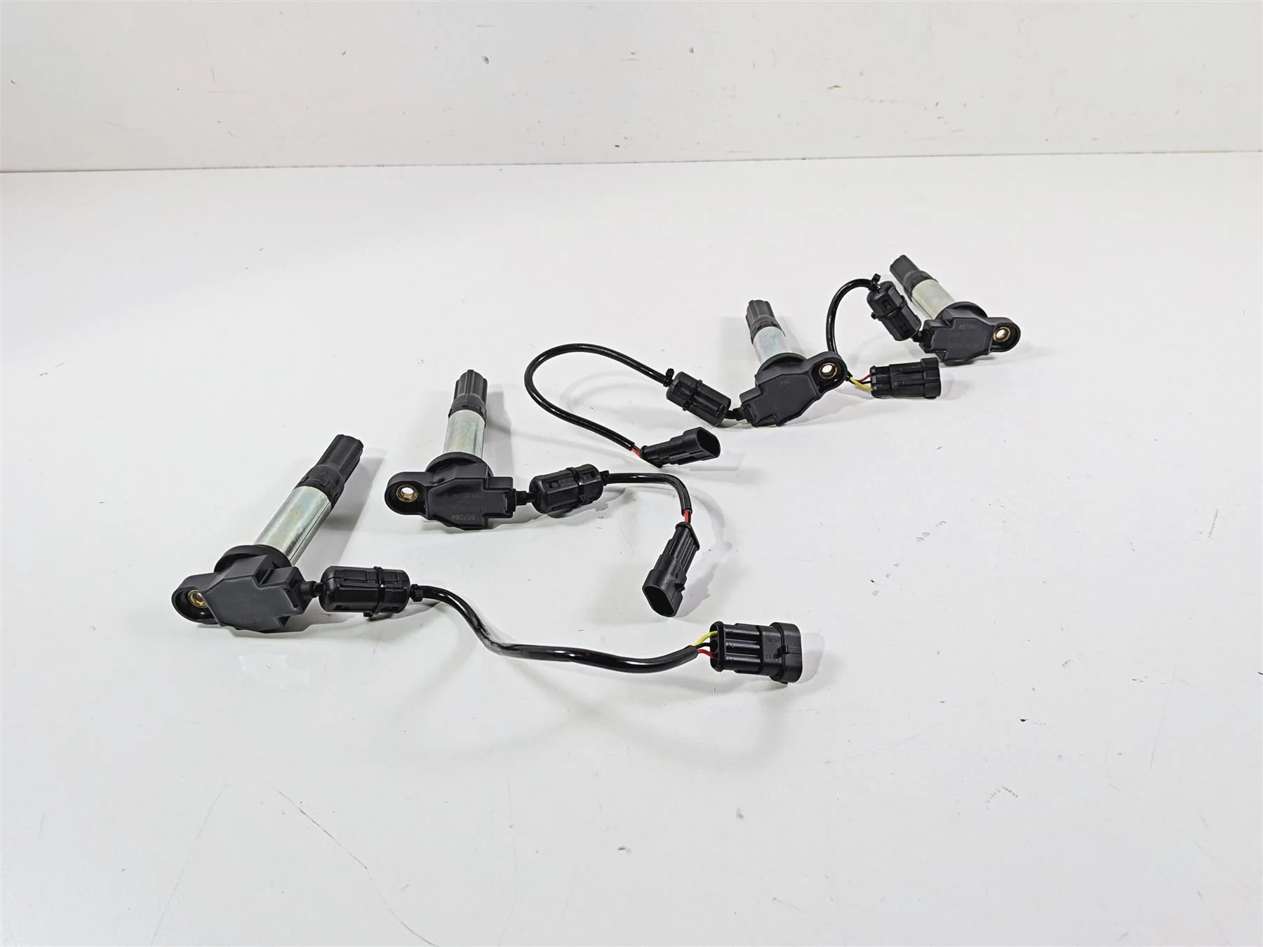 2018 Aprilia RSV4 RR Ignition Coils Stick Coil Set 857084 857501 - Image 4