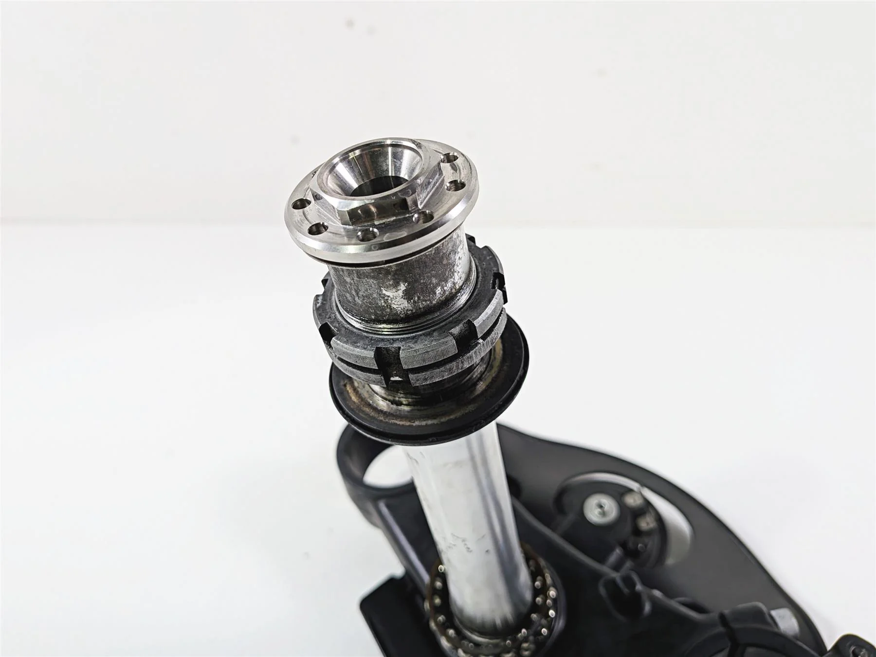 2018 Aprilia RSV4 RR Lower Triple Tree Steering Clamp 2B003923 848736 890848 - Image 7
