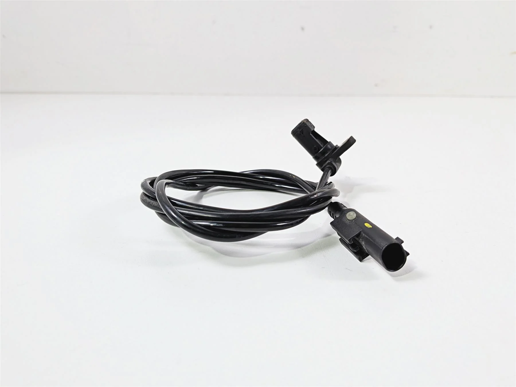 2018 Aprilia RSV4 RR Rear Abs Brake Wheel Speed Sensor 859792 - Image 4