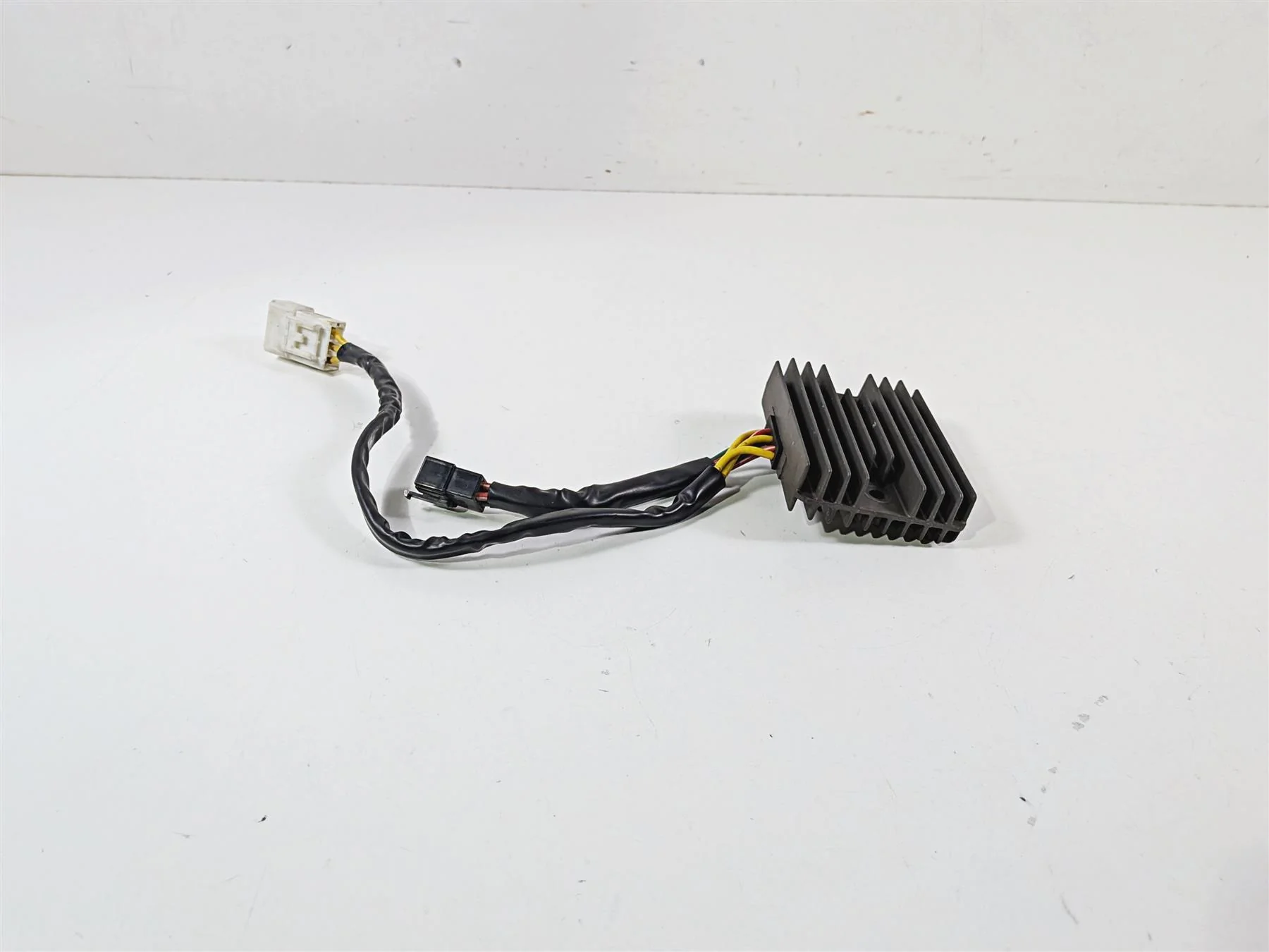 2018 Aprilia RSV4 RR Rectifier Voltage Regulator B043488 - Image 2