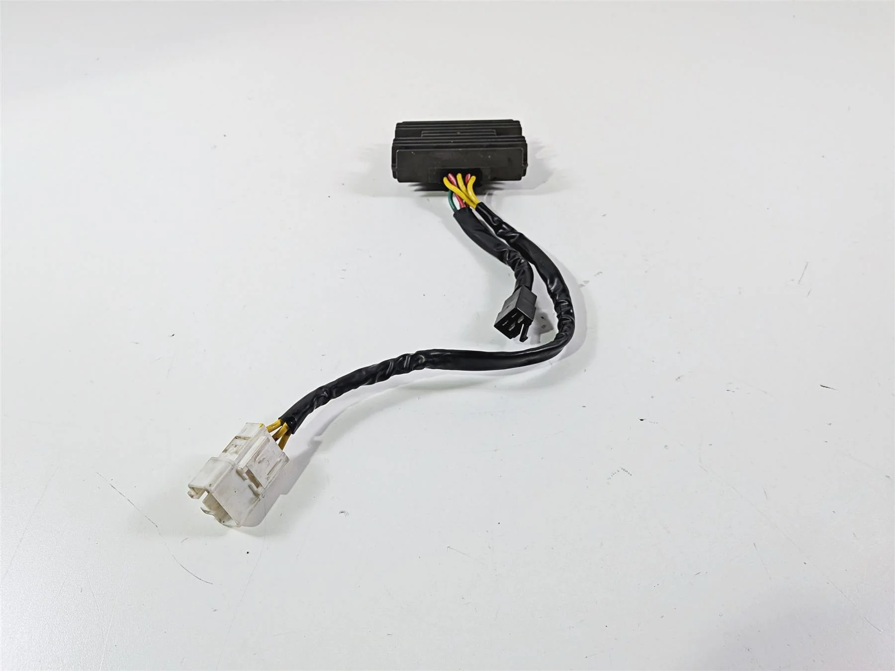 2018 Aprilia RSV4 RR Rectifier Voltage Regulator B043488 - Image 3