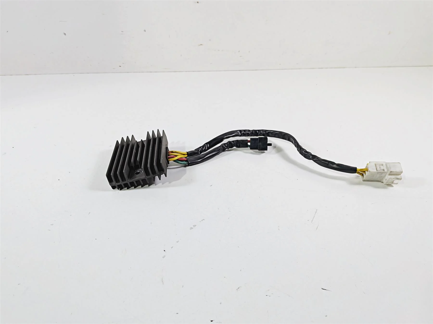 2018 Aprilia RSV4 RR Rectifier Voltage Regulator B043488 - Image 4