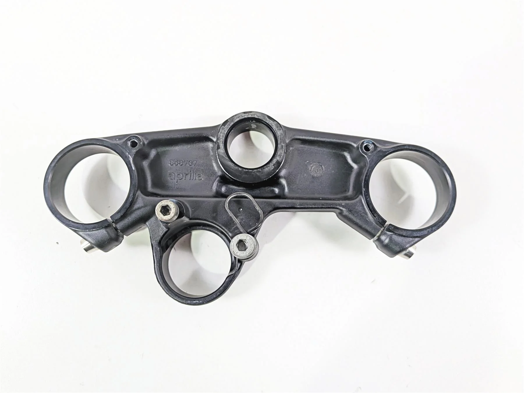 2018 Aprilia RSV4 RR Upper Triple Tree Steering Clamp 2B003830 858737 - Image 7