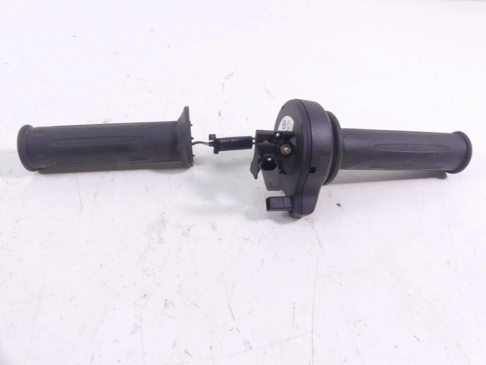 2018 BMW K1600 Bagger Heated Handle Bar E-Throttle Grip Grab Set 61318522472 - Image 3