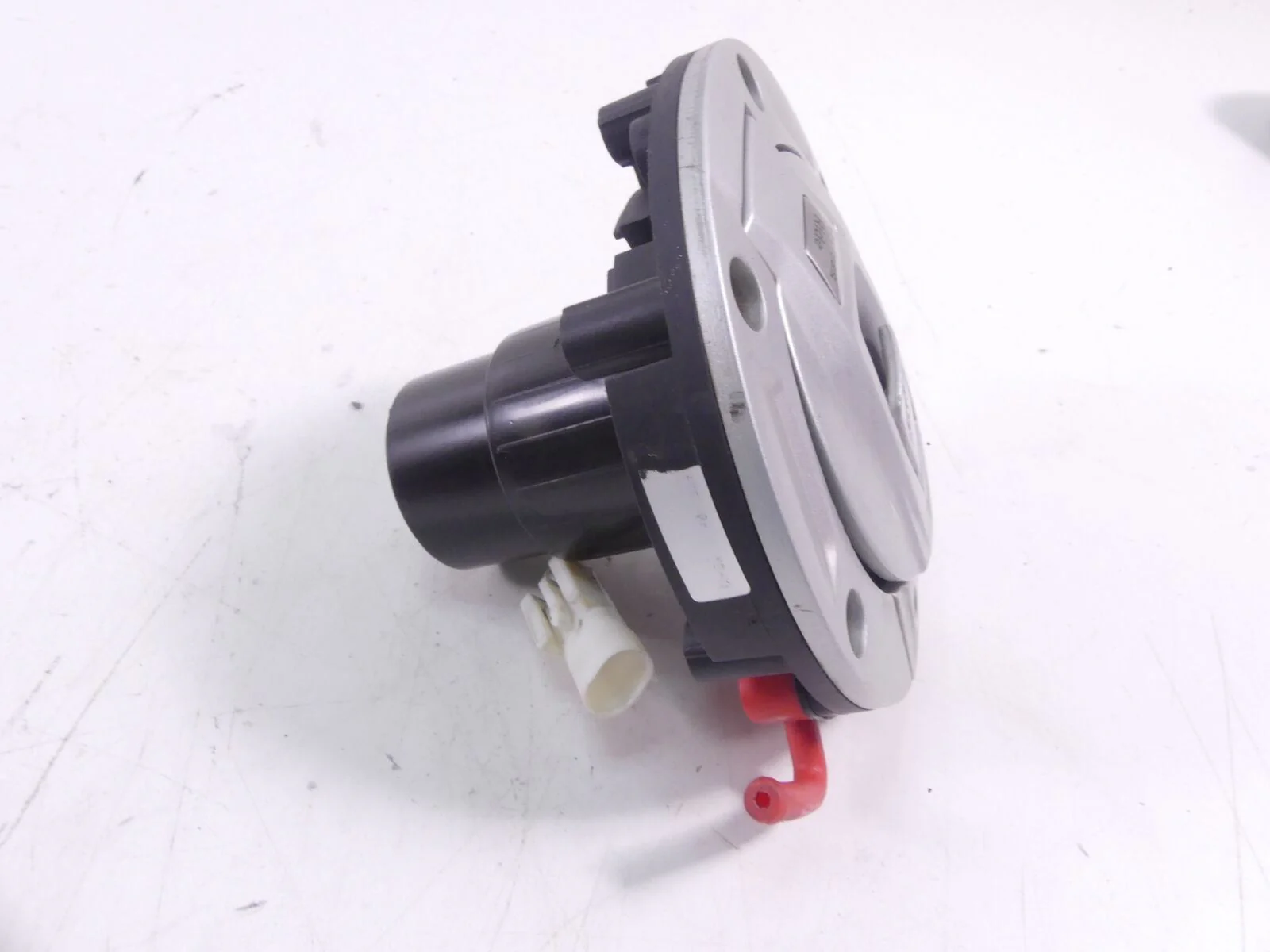 2018 BMW K1600 Bagger Keyless Key Less Ride Fuel Gas Petrol Tank Cap 16118549495 - Image 2