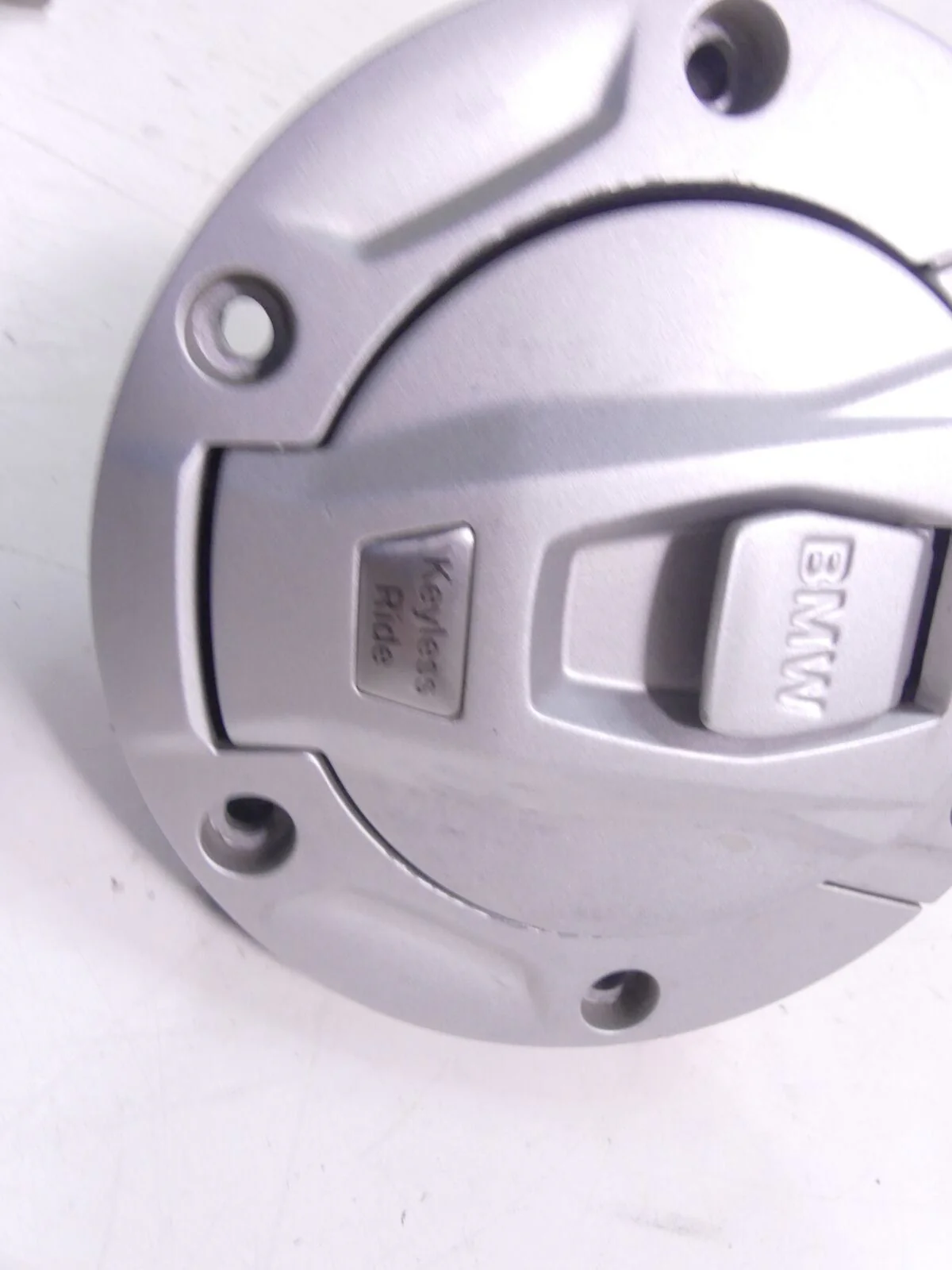 2018 BMW K1600 Bagger Keyless Key Less Ride Fuel Gas Petrol Tank Cap 16118549495 - Image 7