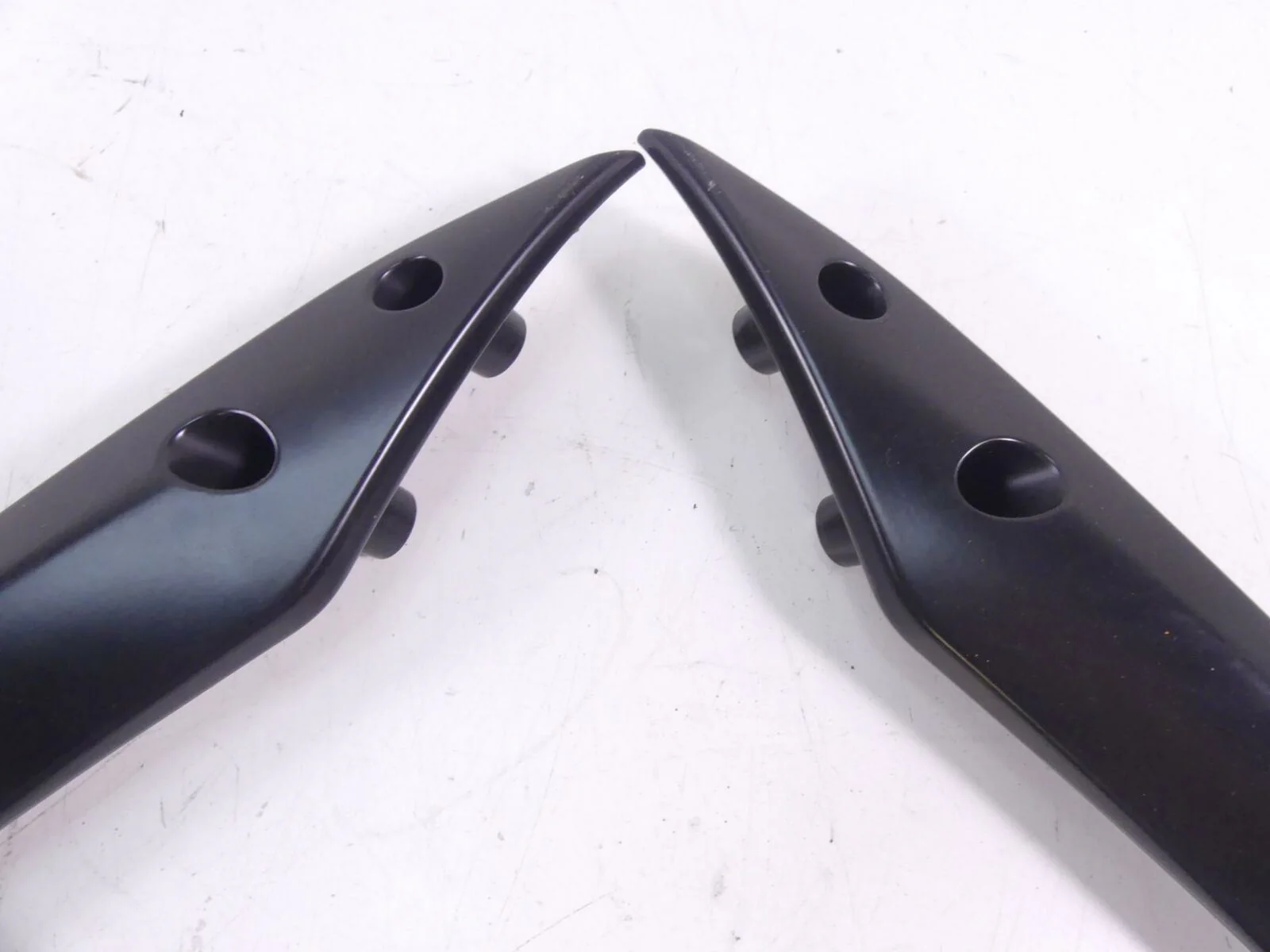 2018 BMW K1600 Bagger Rear Passenger Grip Grab Handle Set 46548566498 4654856649 - Image 7